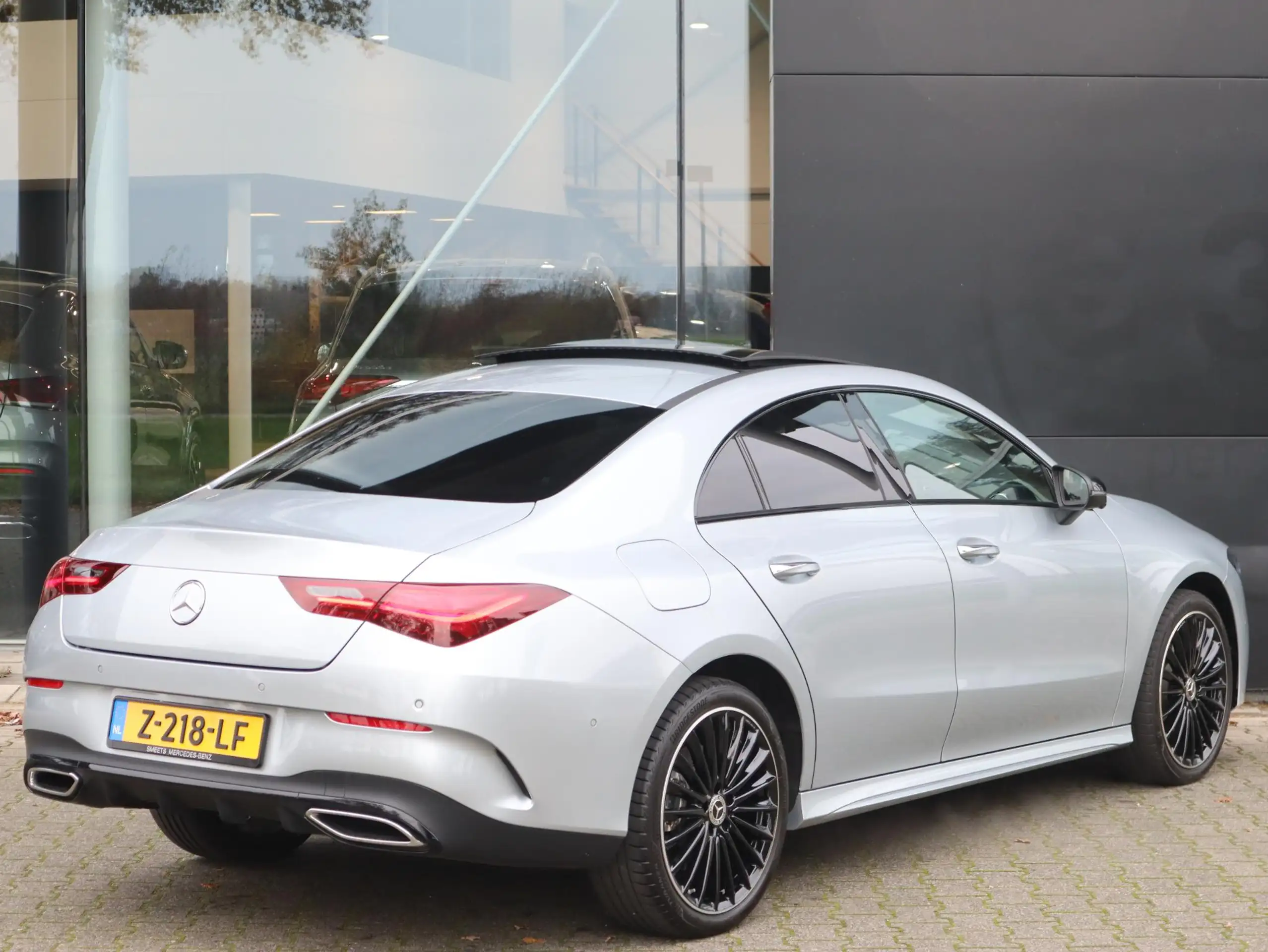 Mercedes-Benz - CLA 250