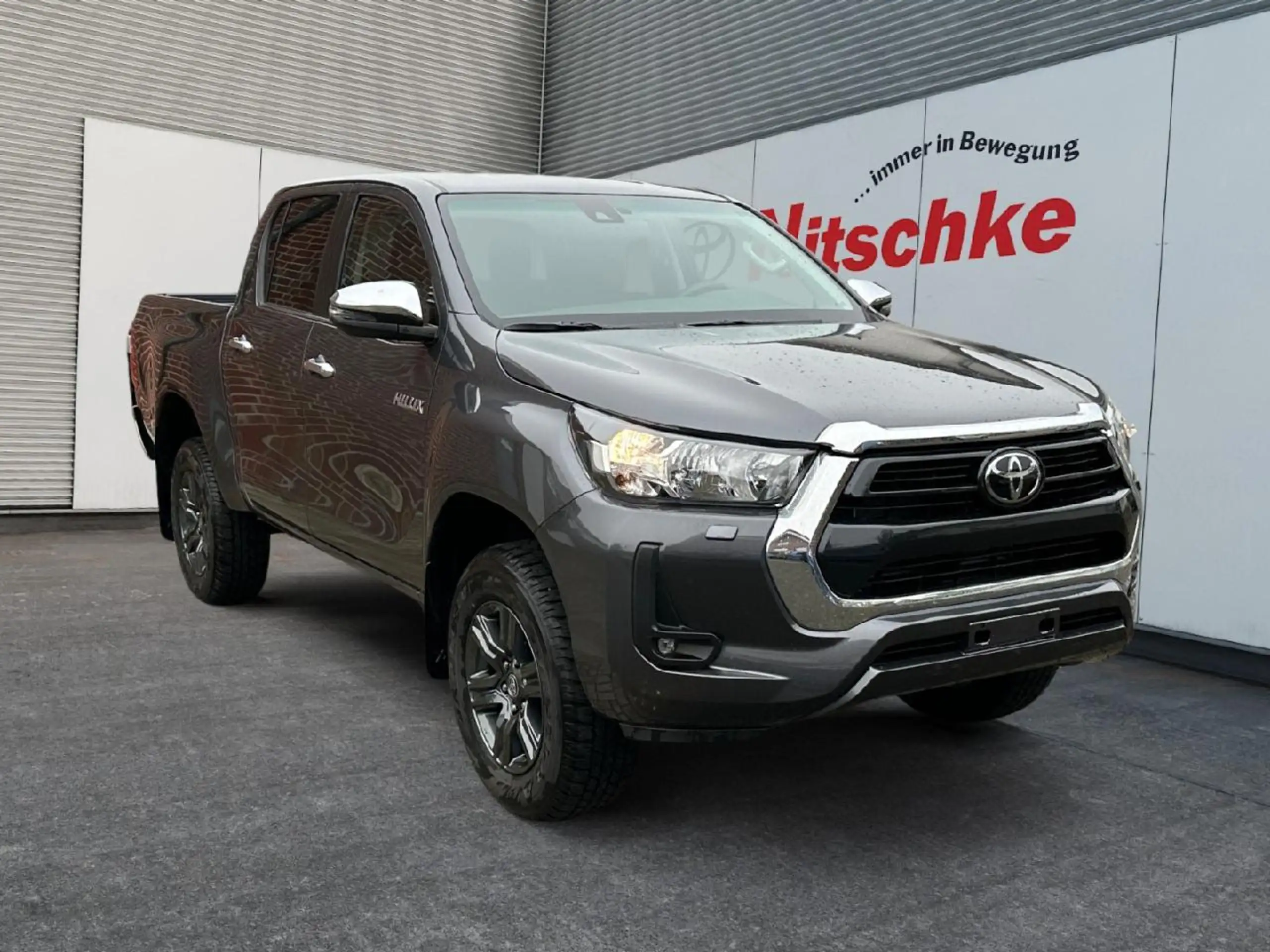 Toyota - Hilux