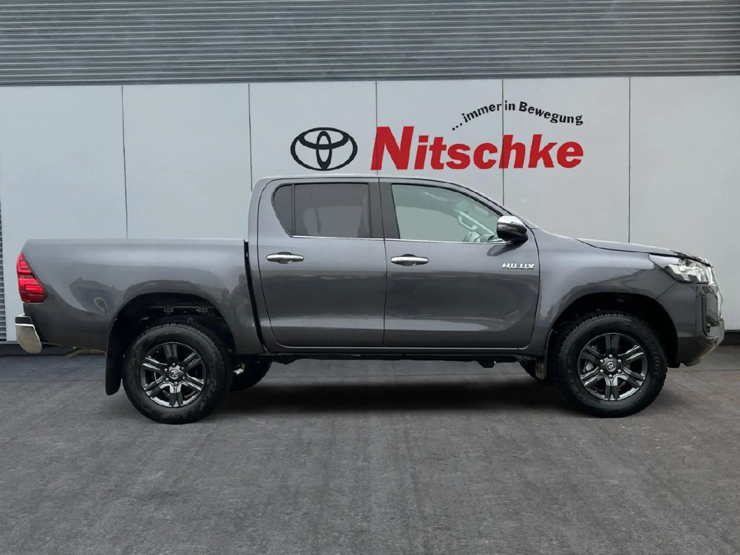 Toyota - Hilux