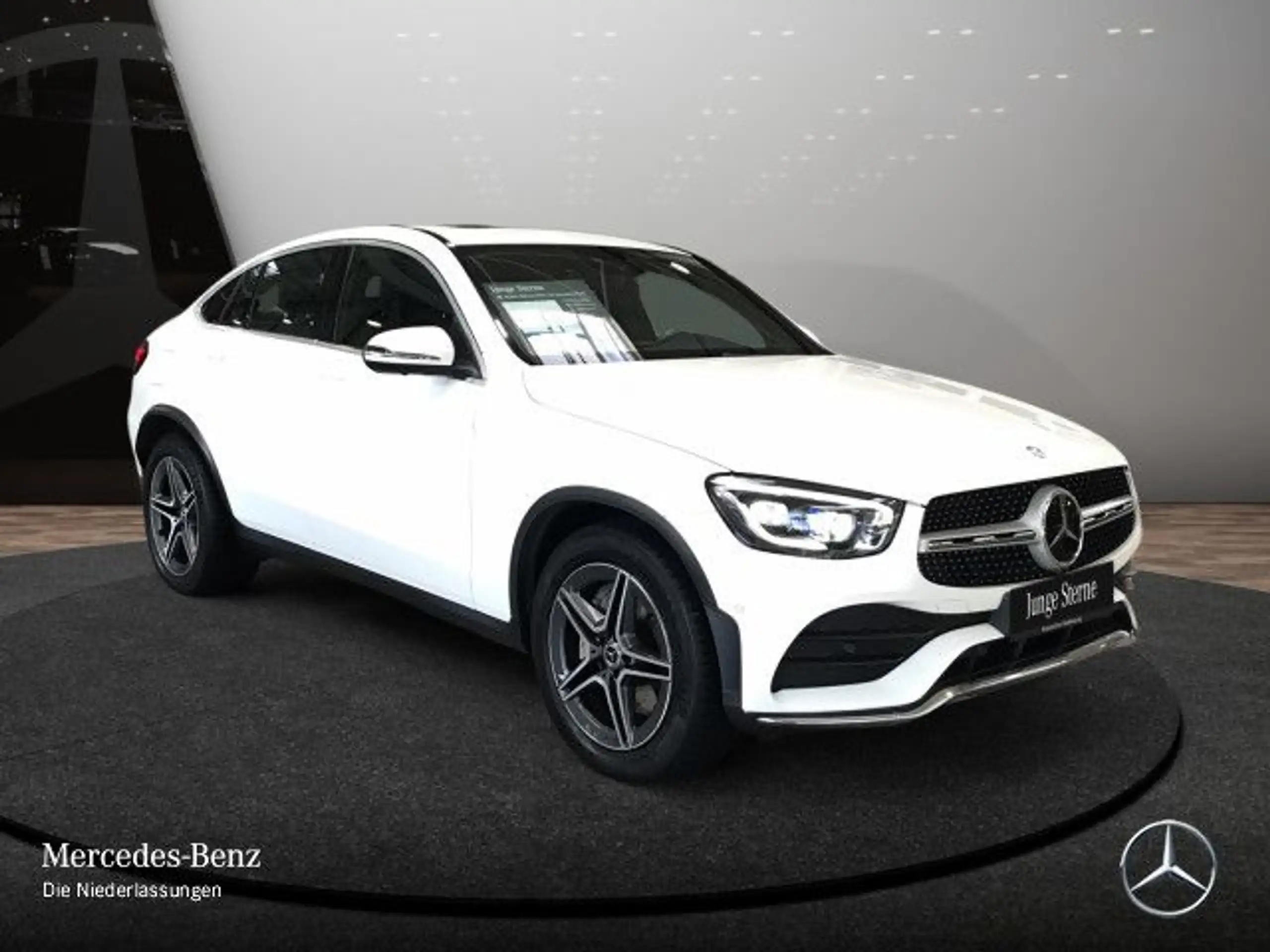 Mercedes-Benz - GLC 300