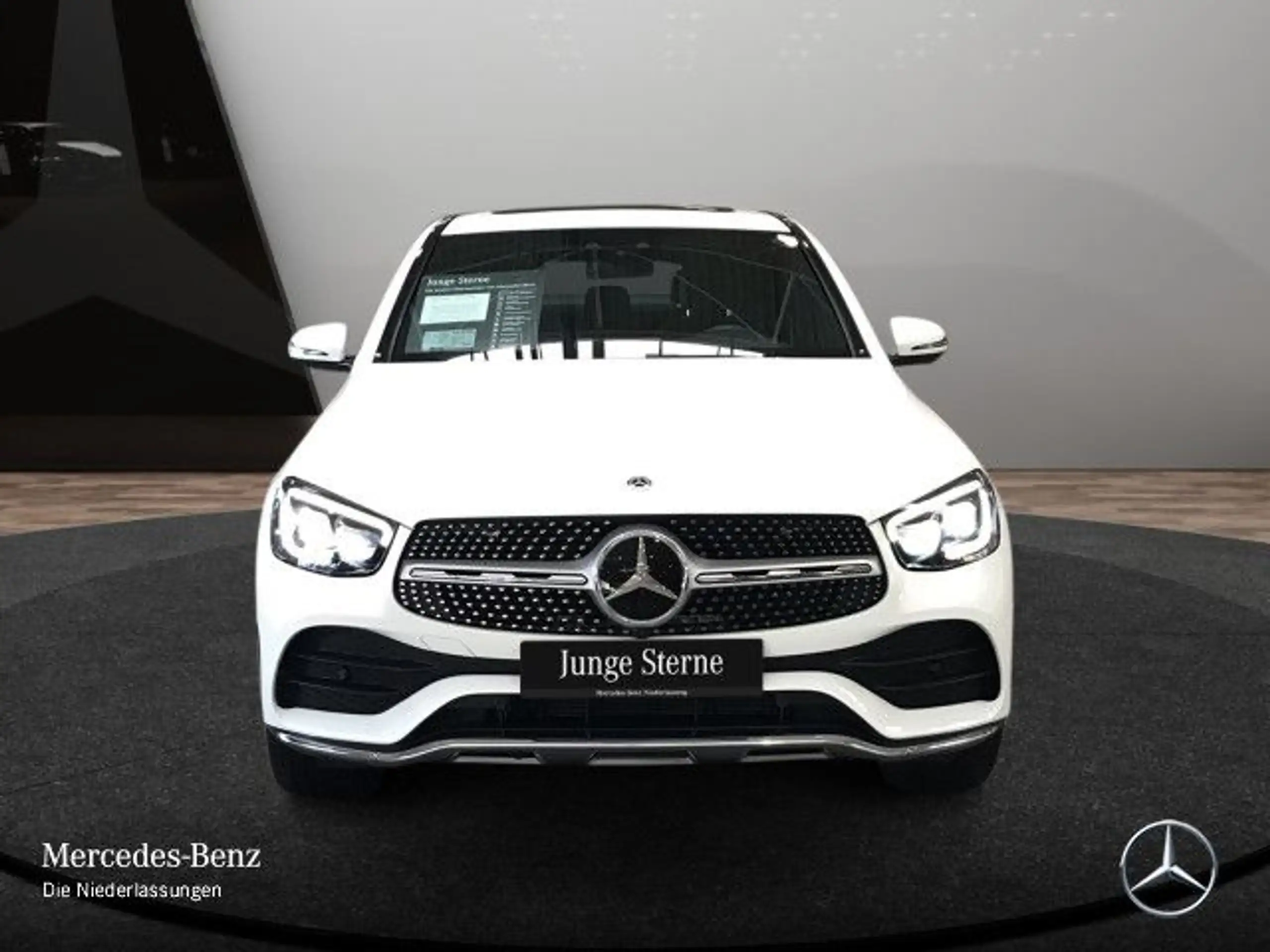 Mercedes-Benz - GLC 300