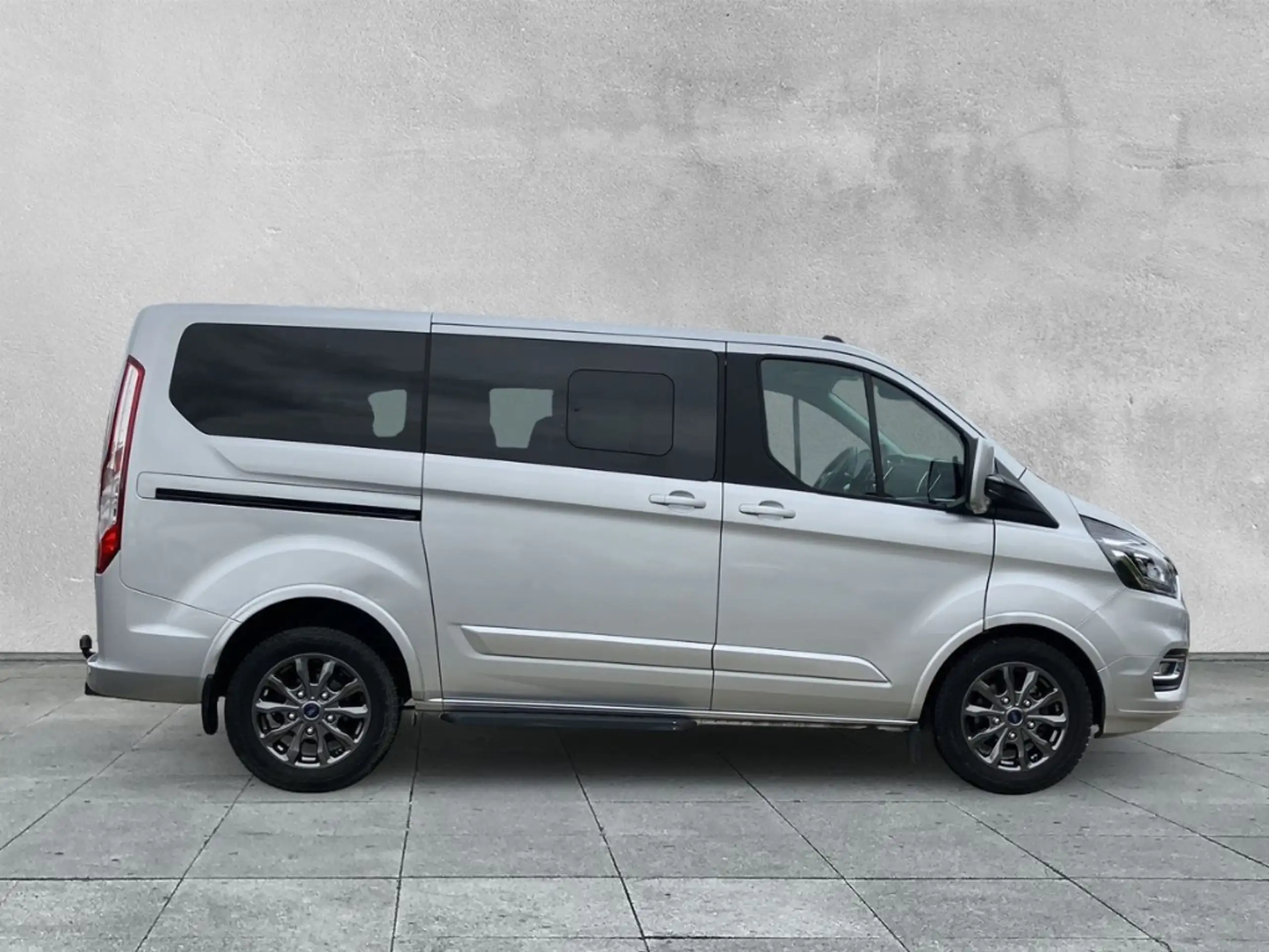 Ford - Tourneo Custom