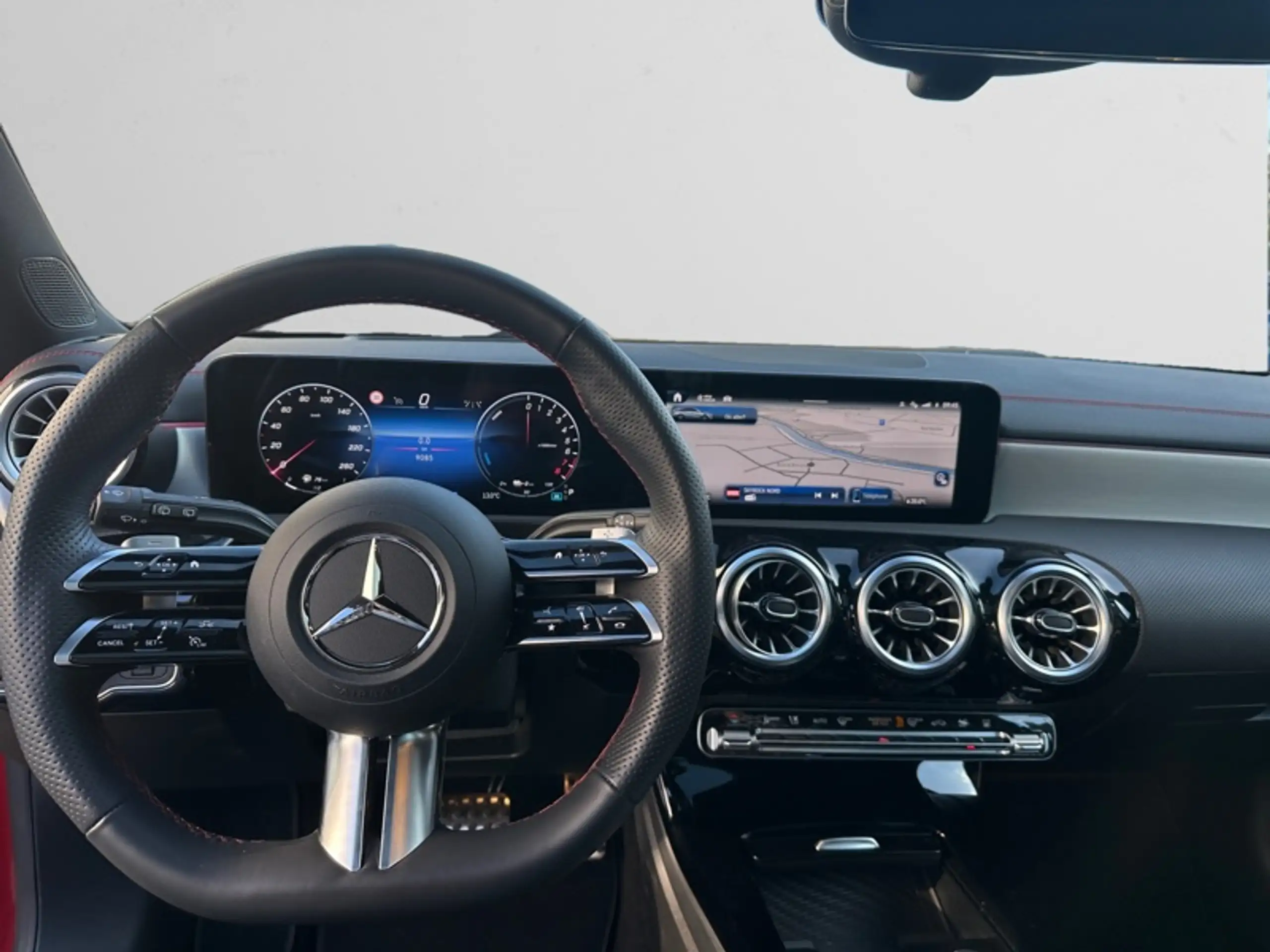 Mercedes-Benz - CLA 250