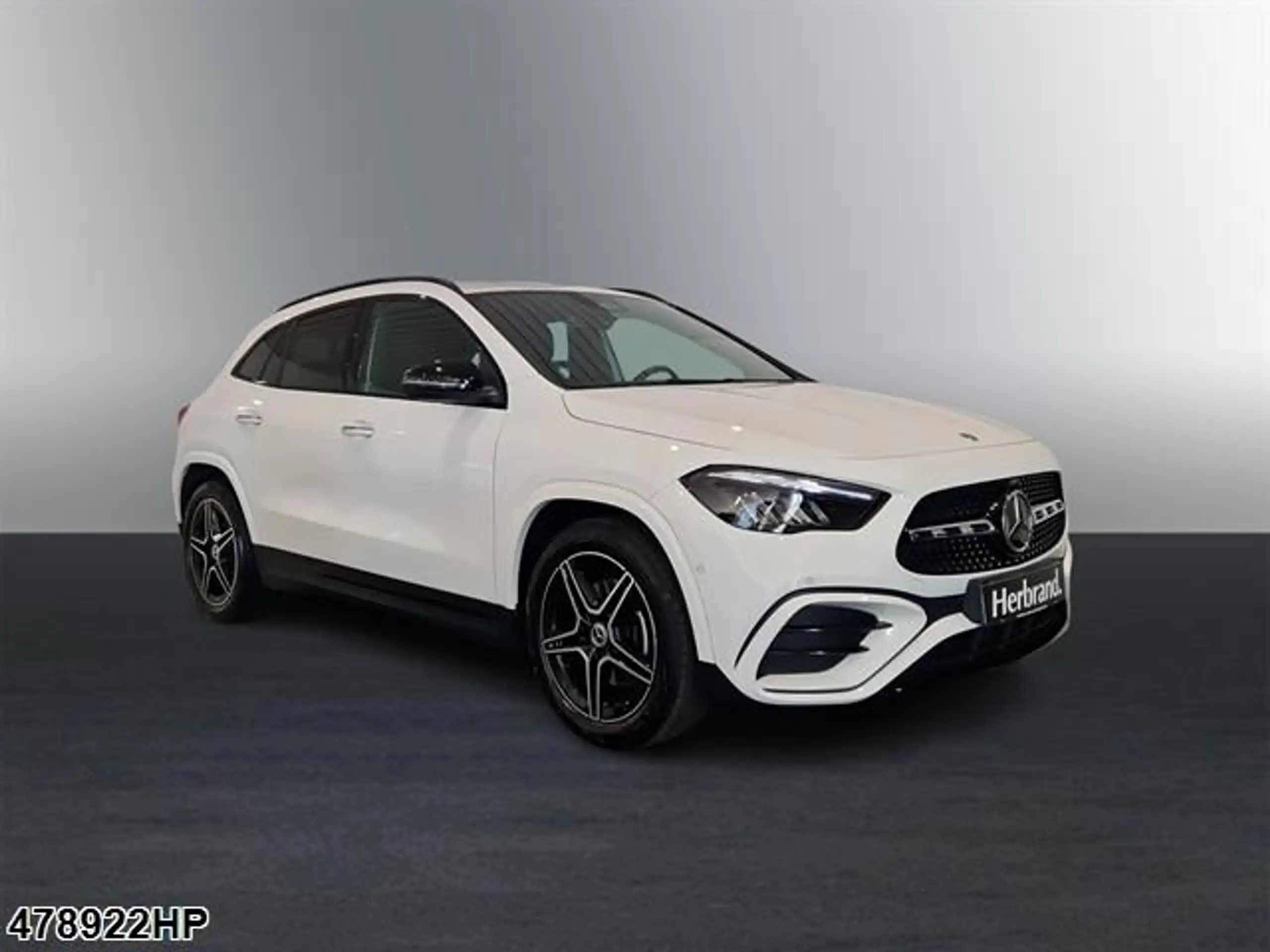 Mercedes-Benz - GLA 200