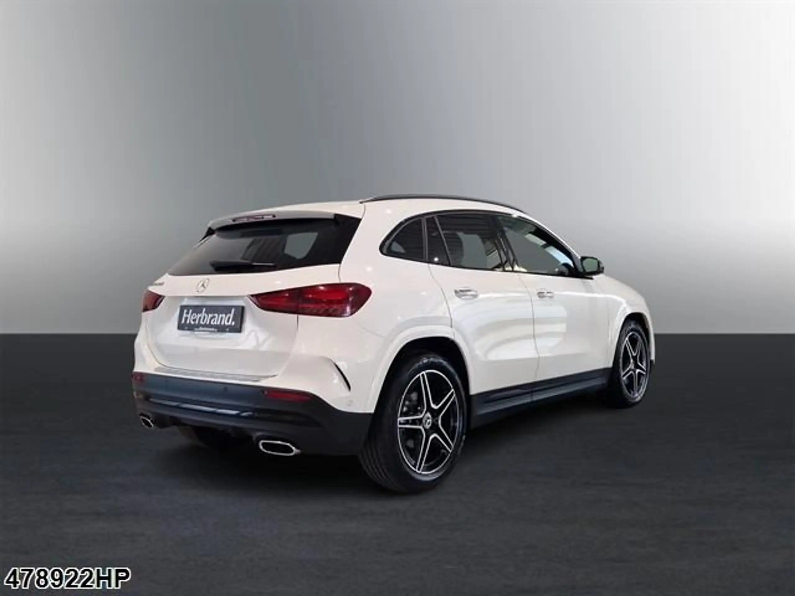 Mercedes-Benz - GLA 200