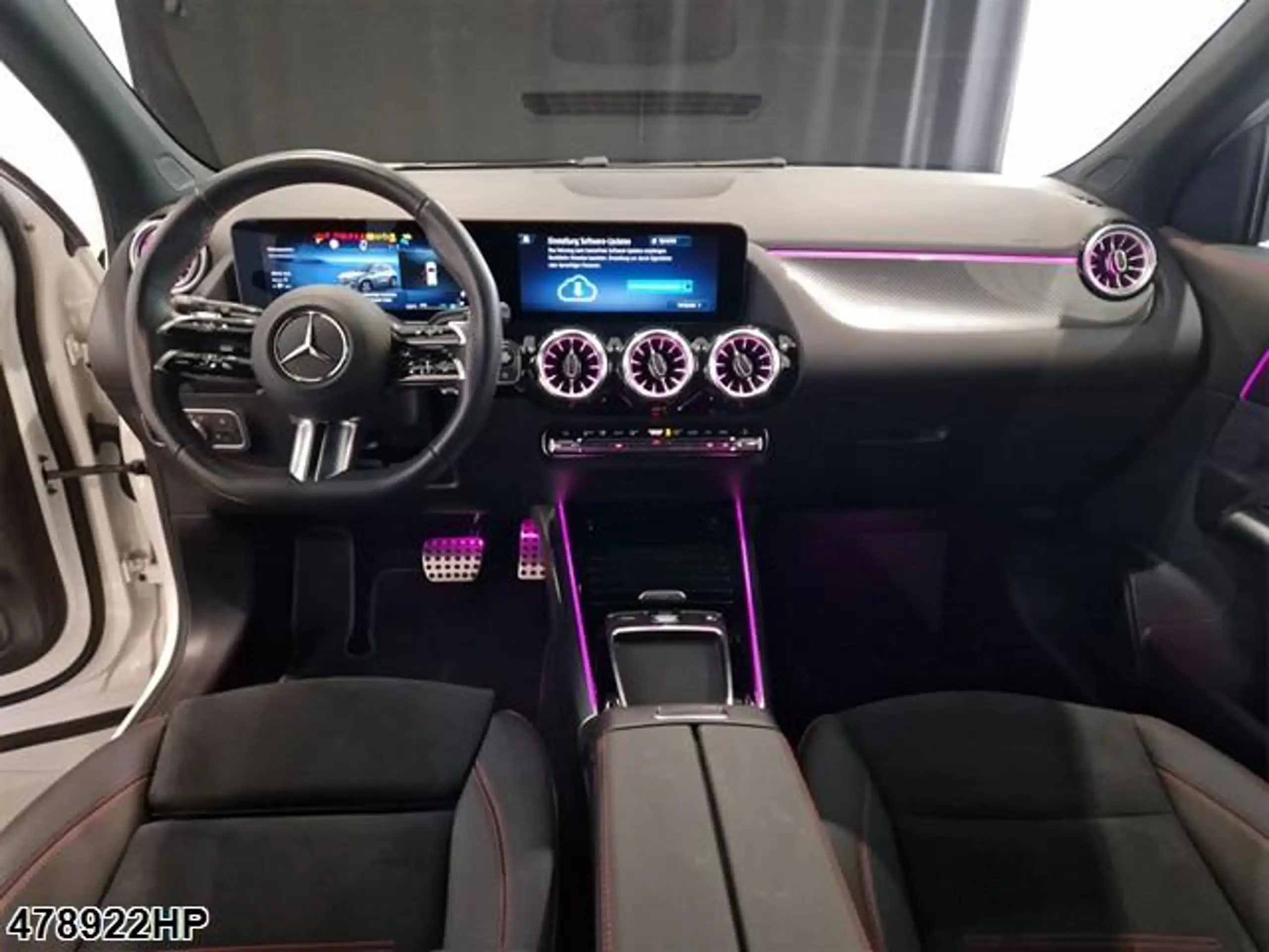 Mercedes-Benz - GLA 200