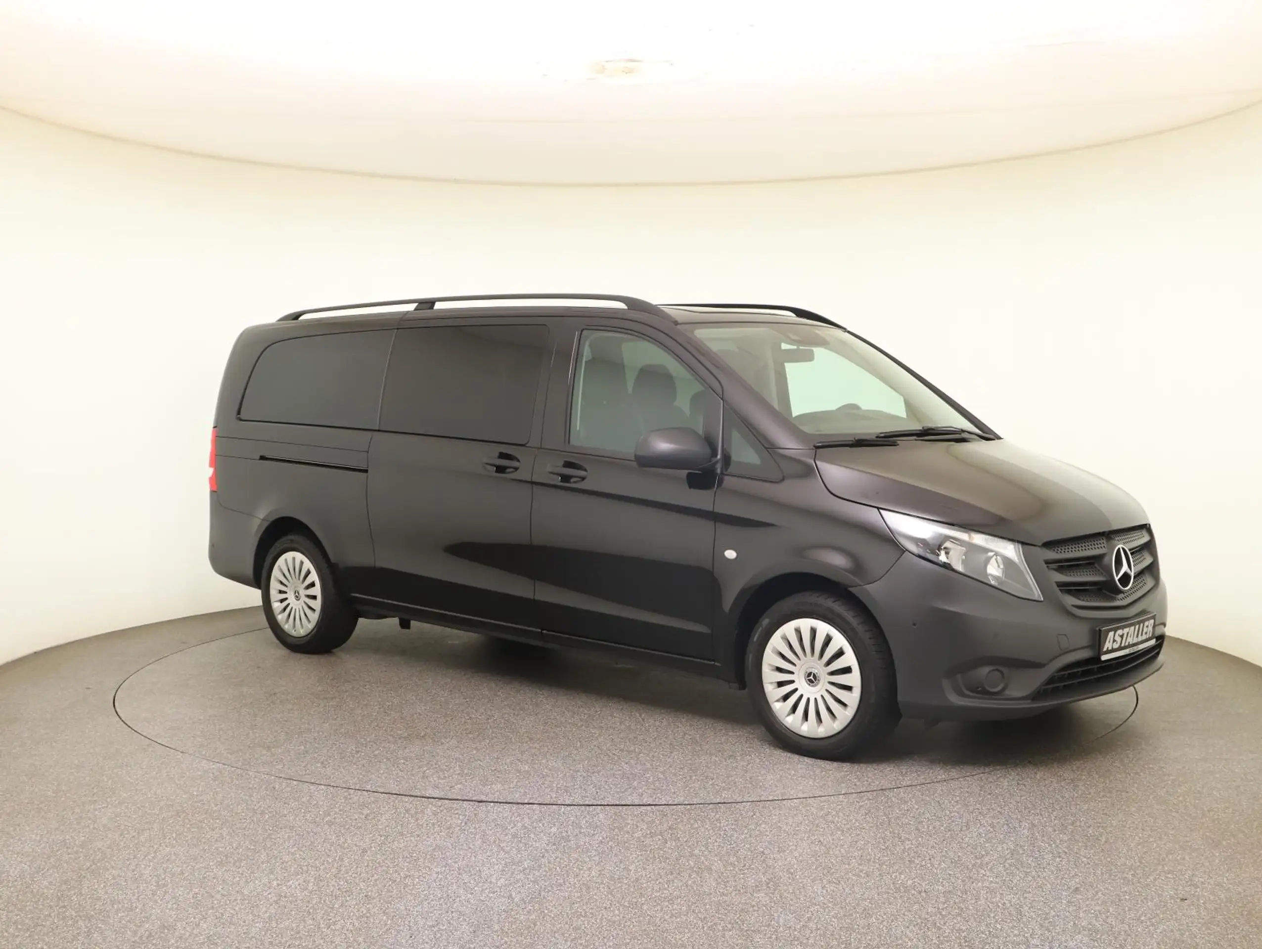 Mercedes-Benz - Vito