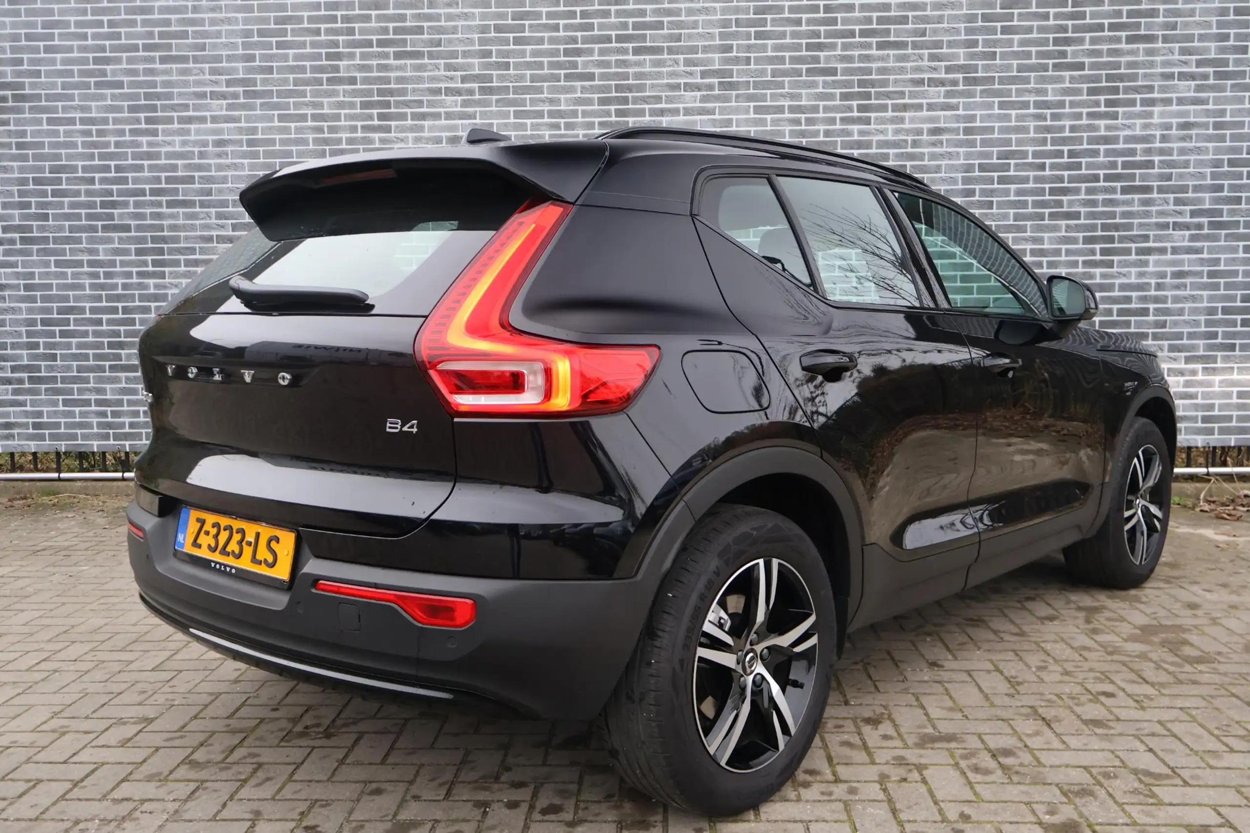 Volvo - XC40