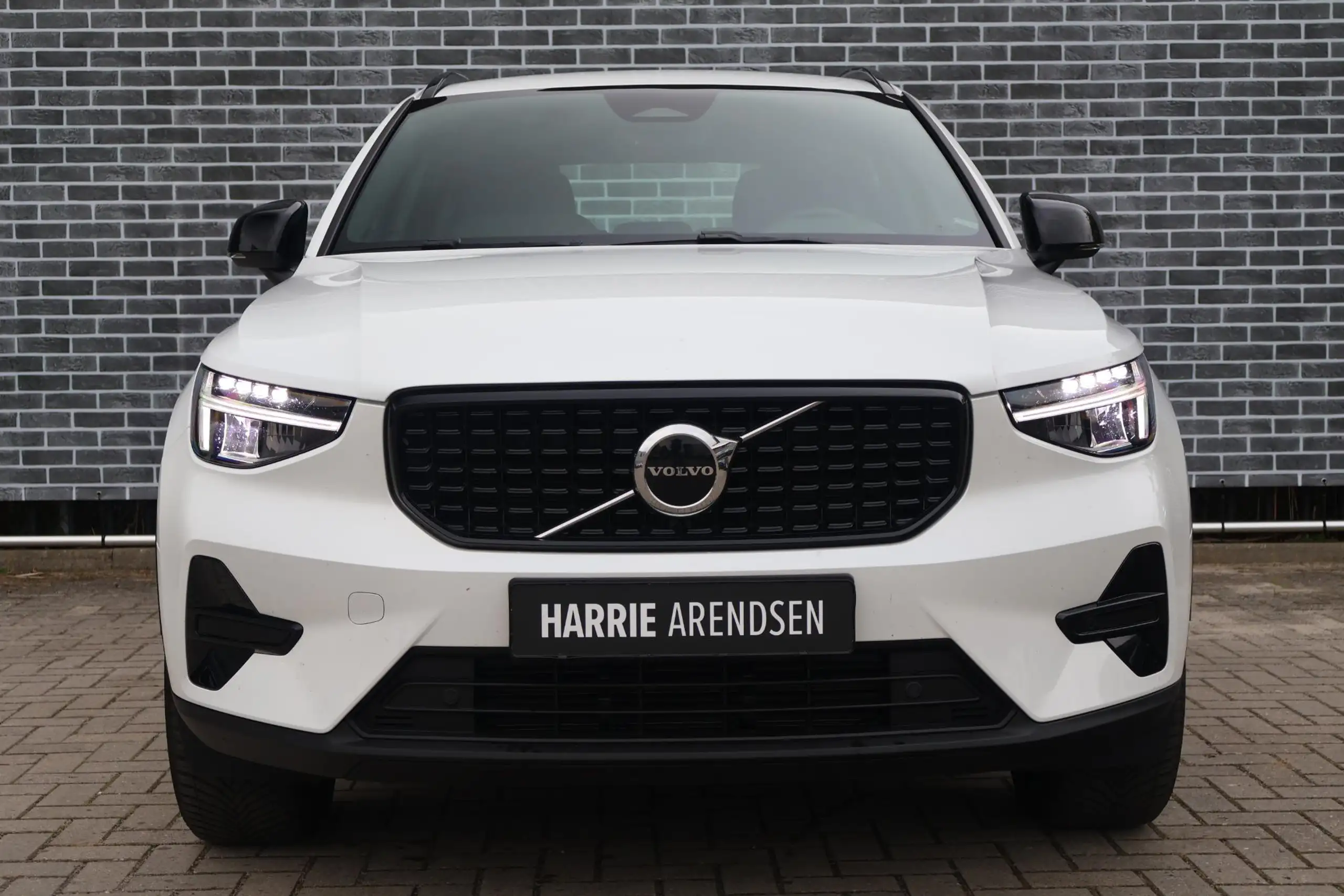 Volvo - XC40