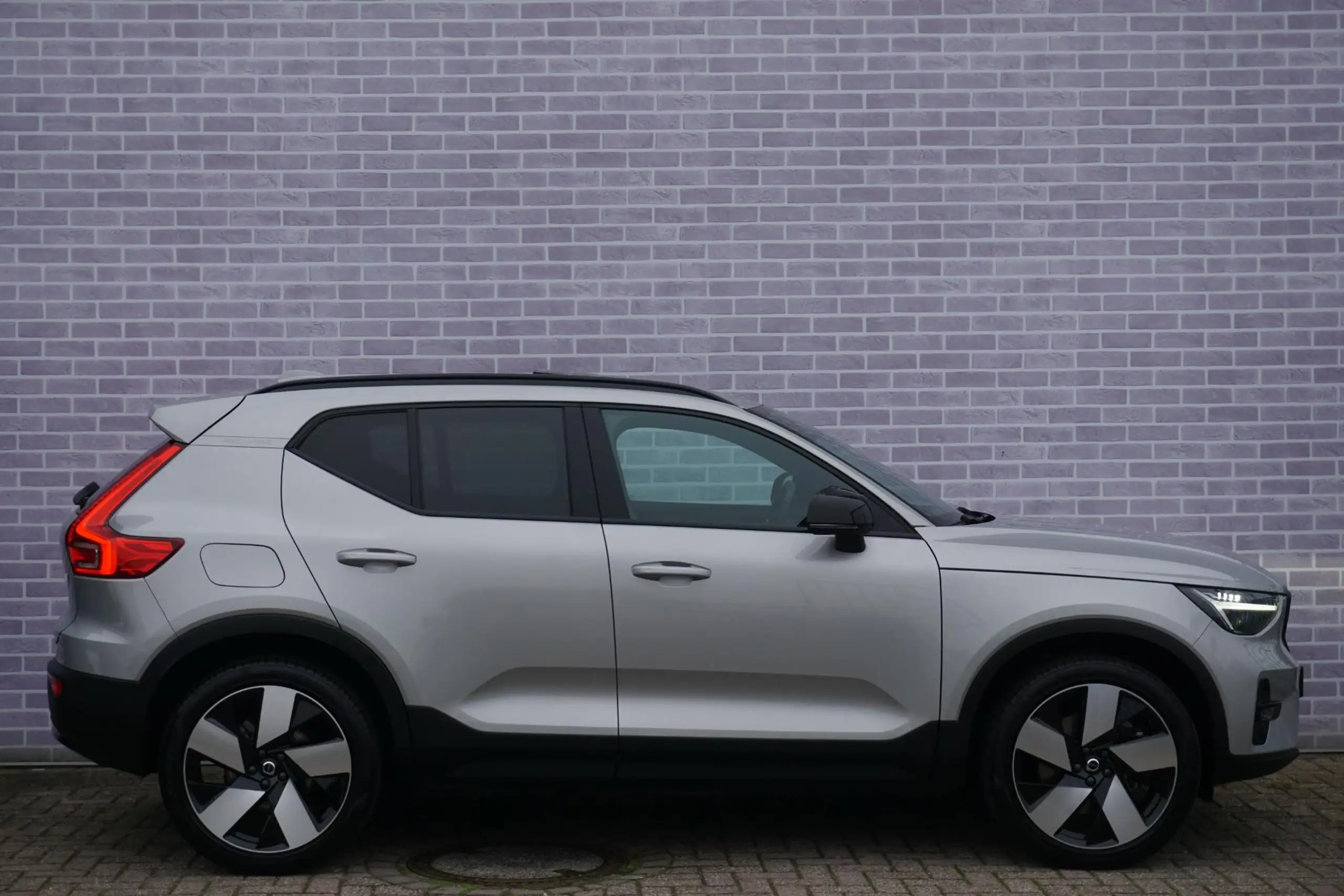 Volvo - XC40