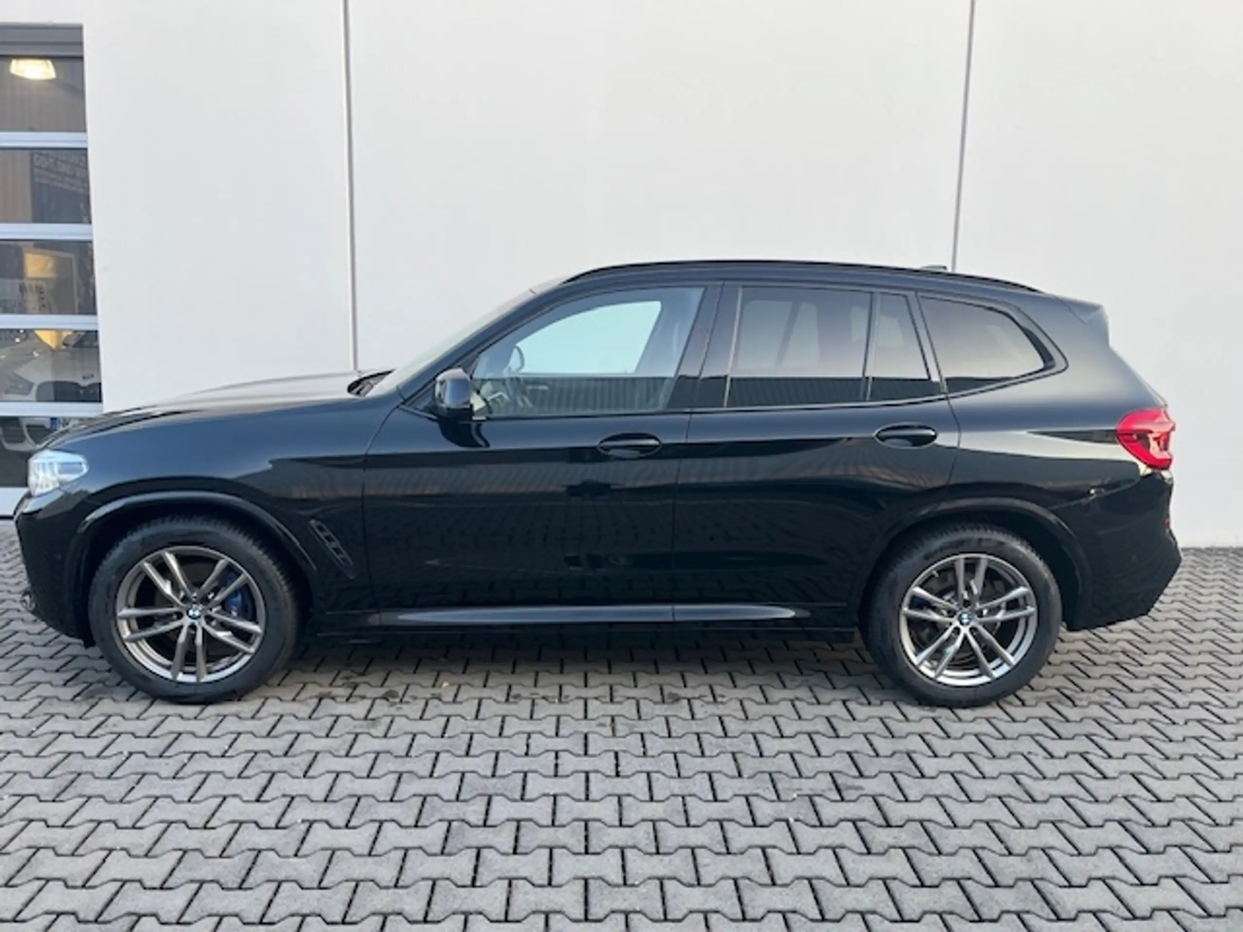 BMW - X3