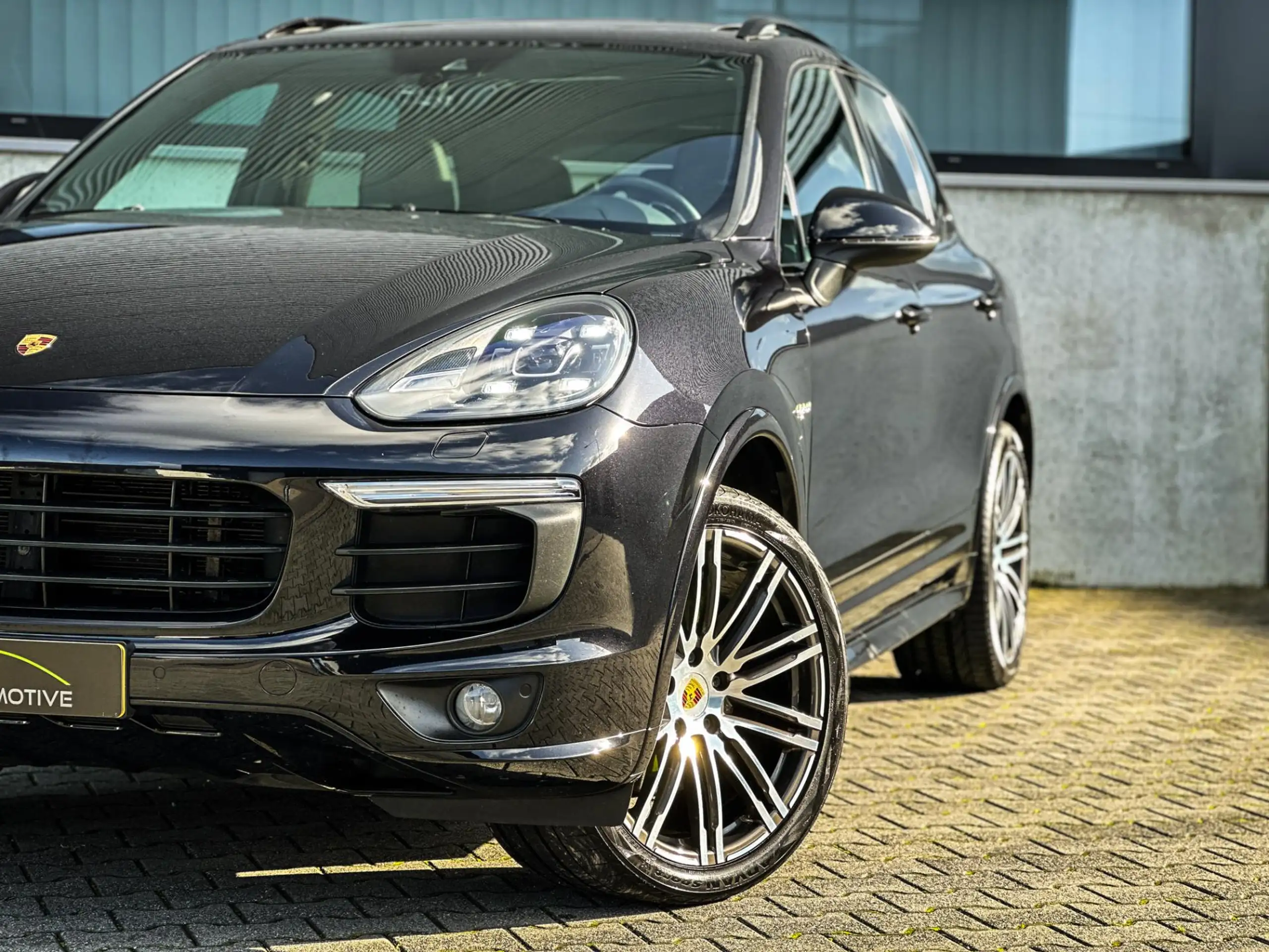 Porsche - Cayenne