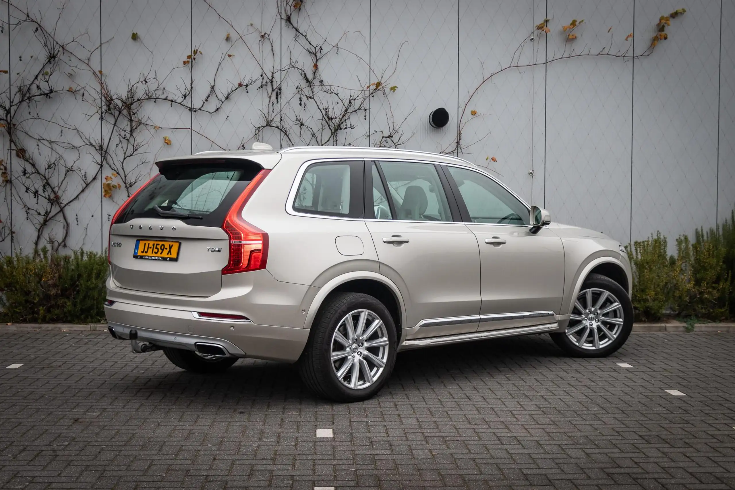 Volvo - XC90