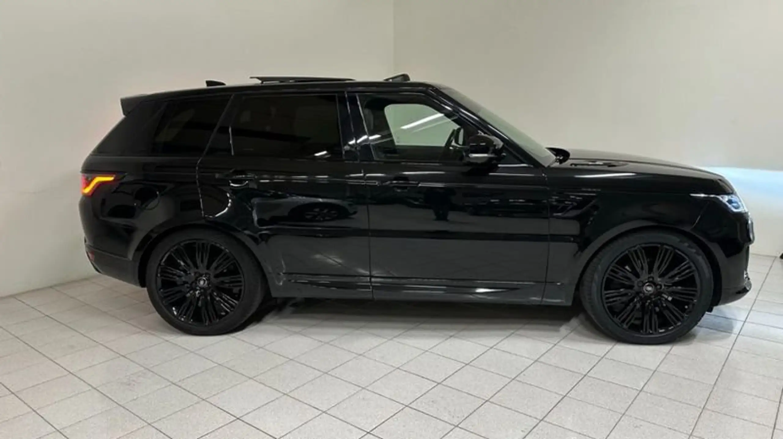 Land Rover - Range Rover Sport