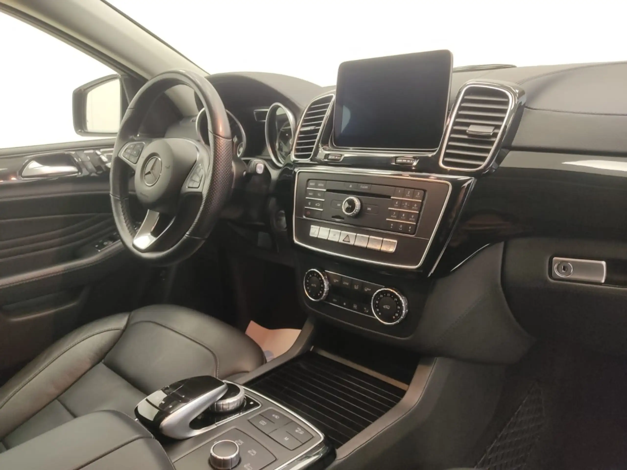 Mercedes-Benz - GLE 350