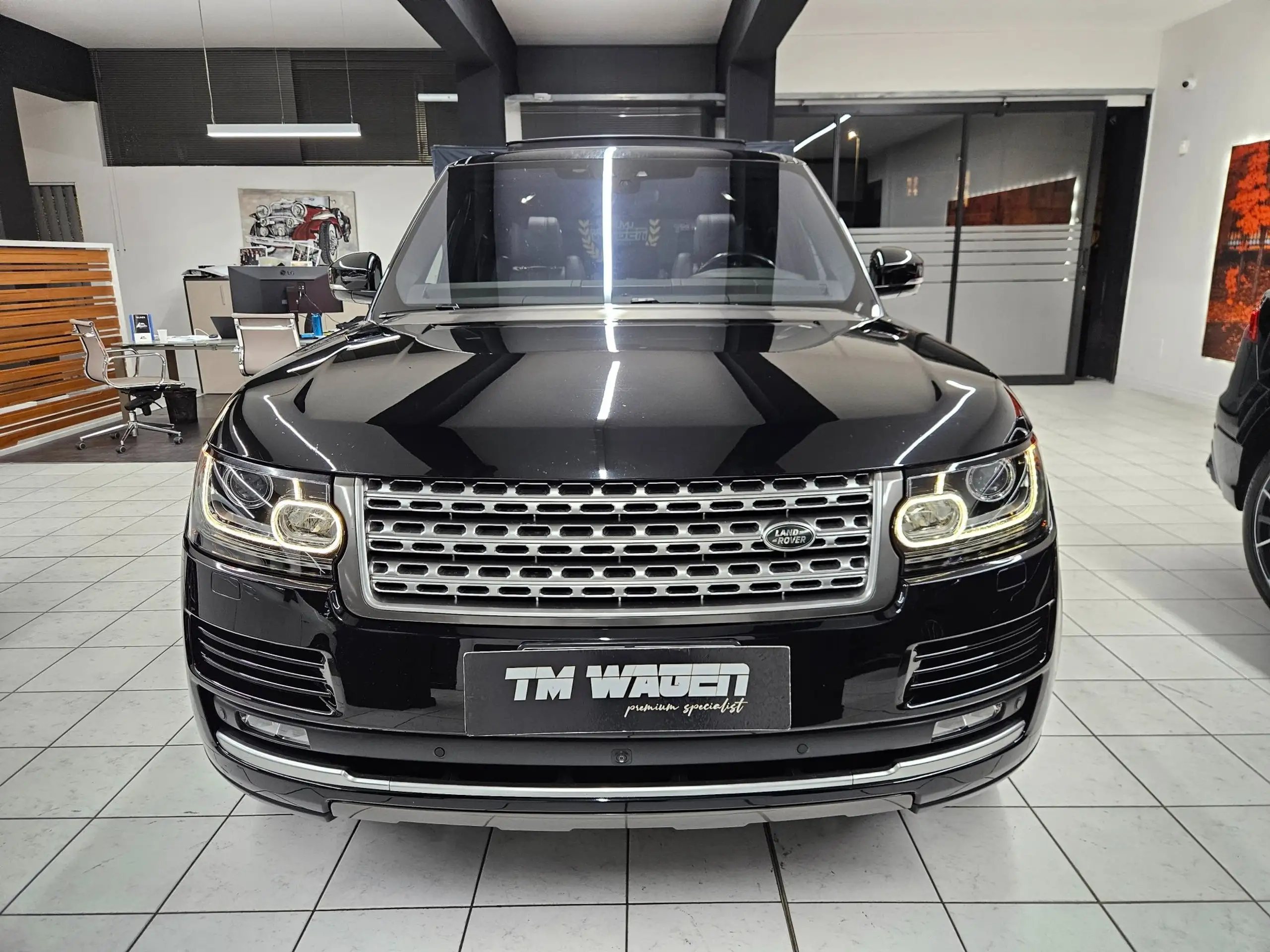 Land Rover - Range Rover