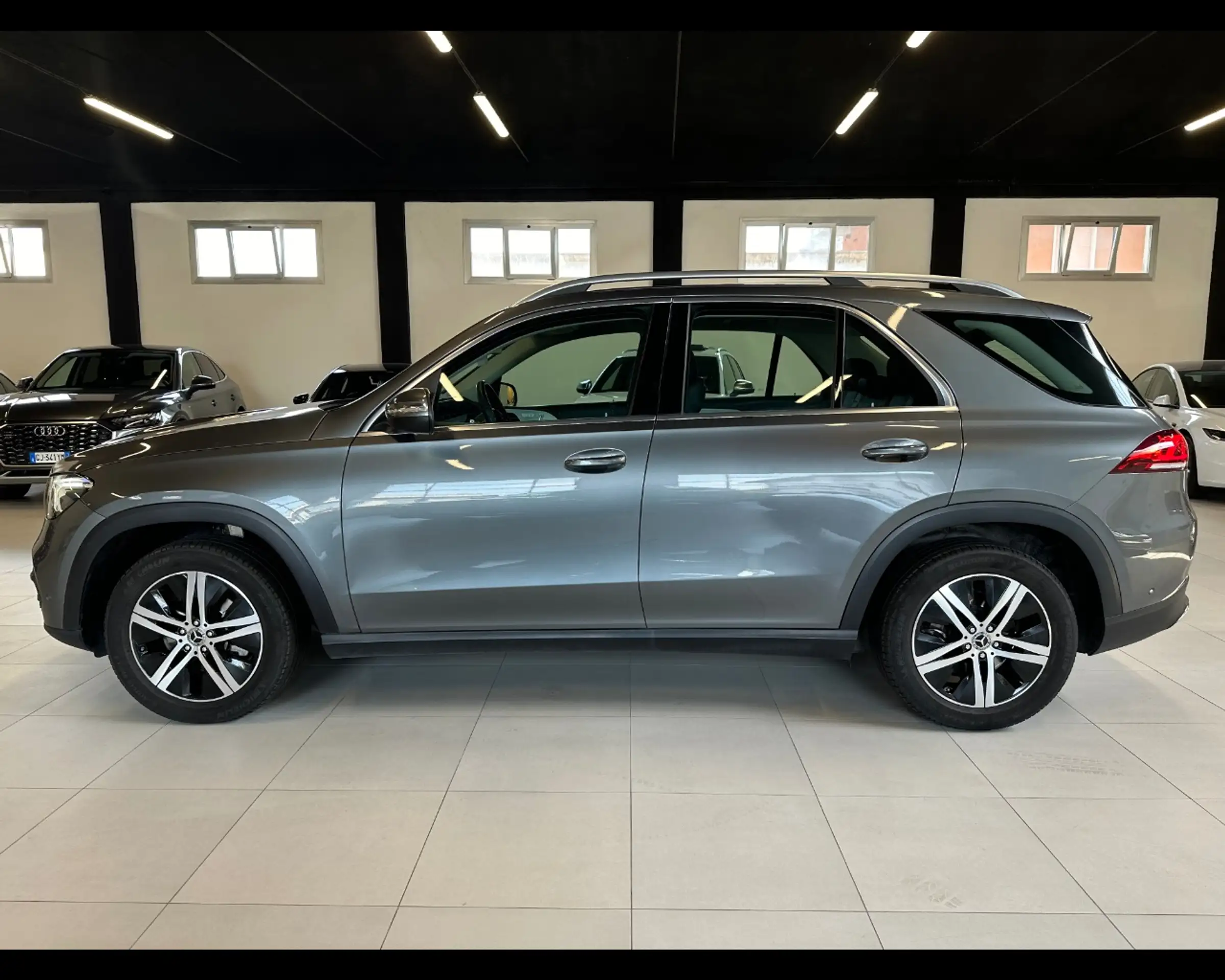 Mercedes-Benz - GLE 300