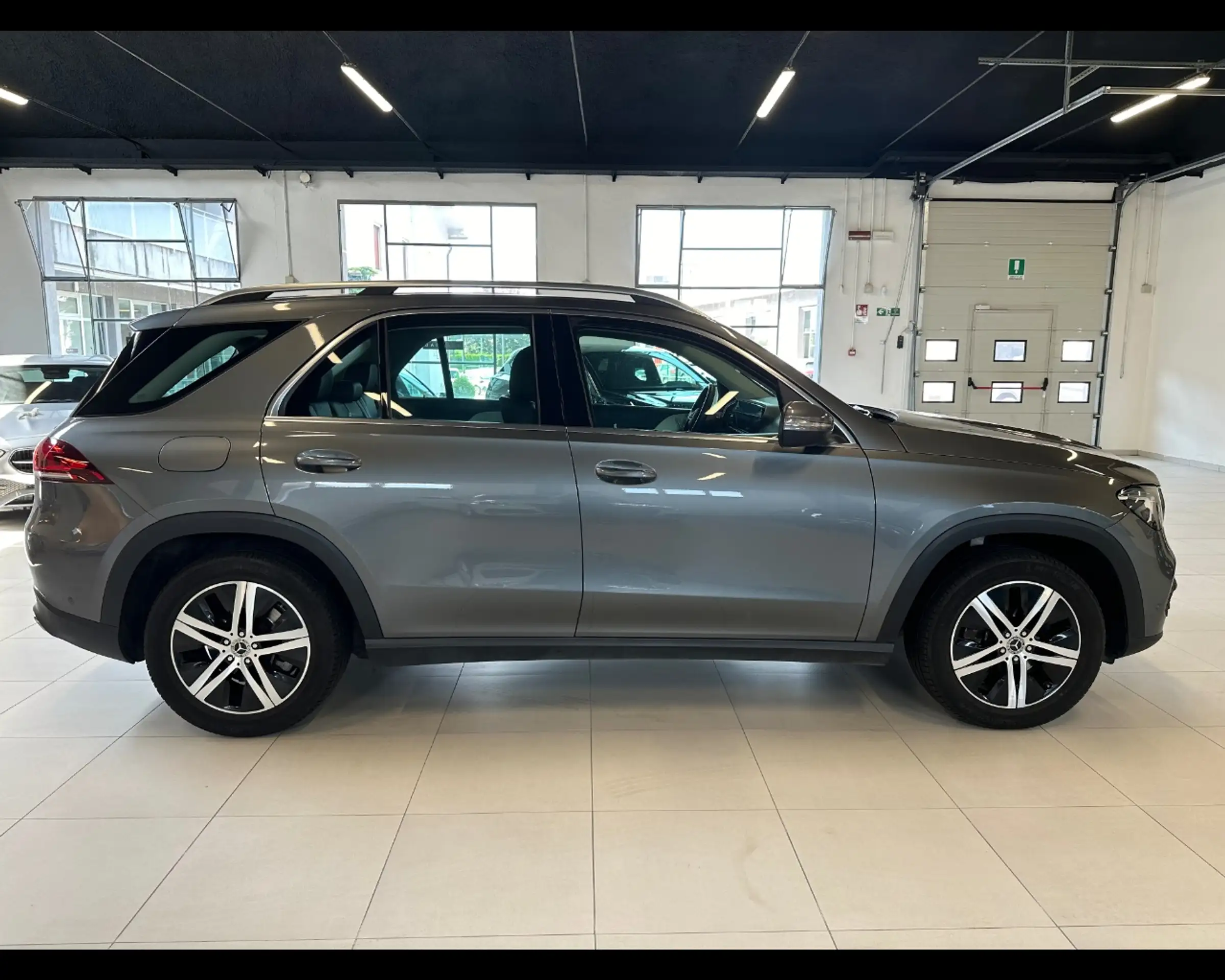 Mercedes-Benz - GLE 300