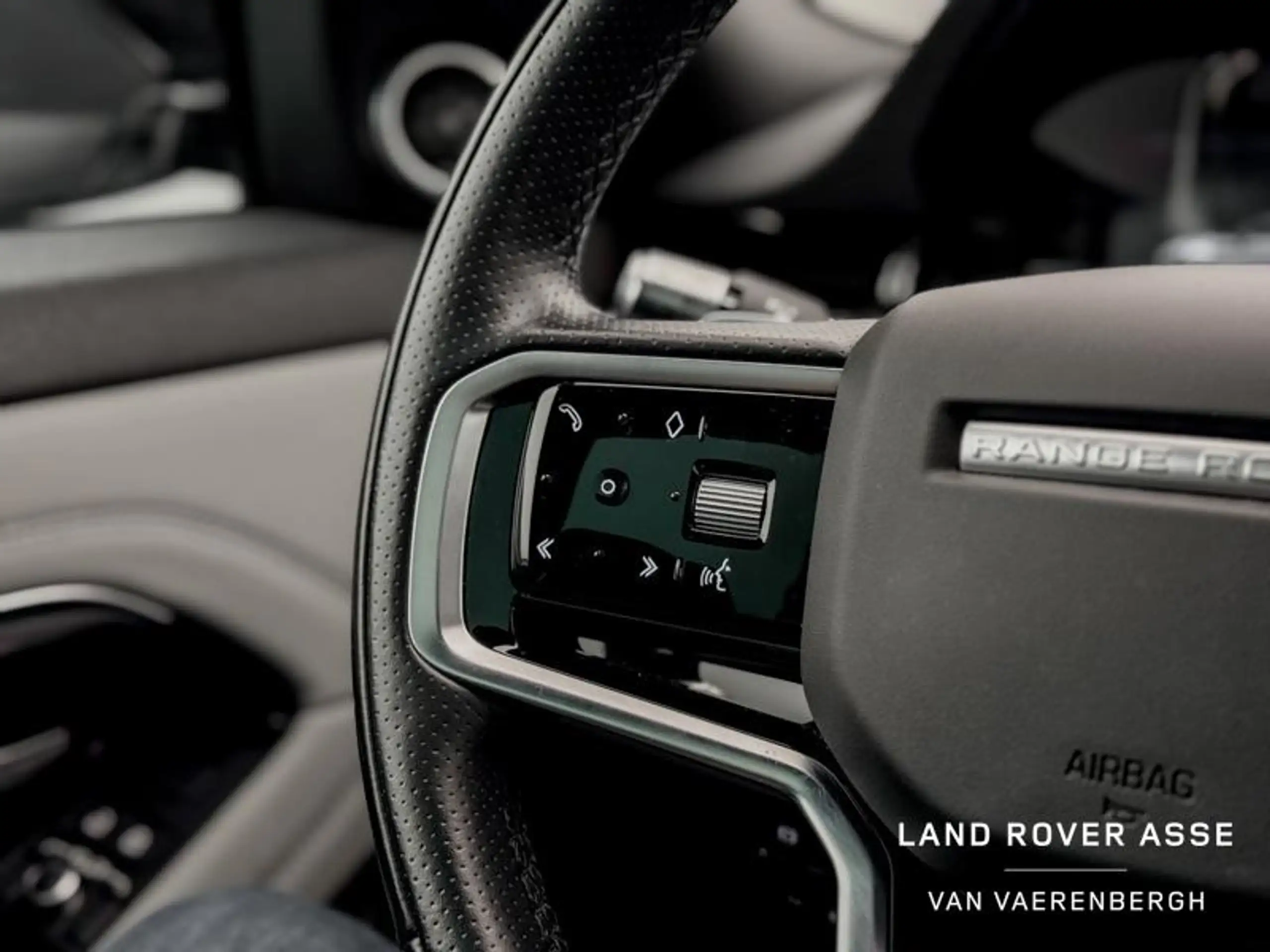 Land Rover - Range Rover Evoque