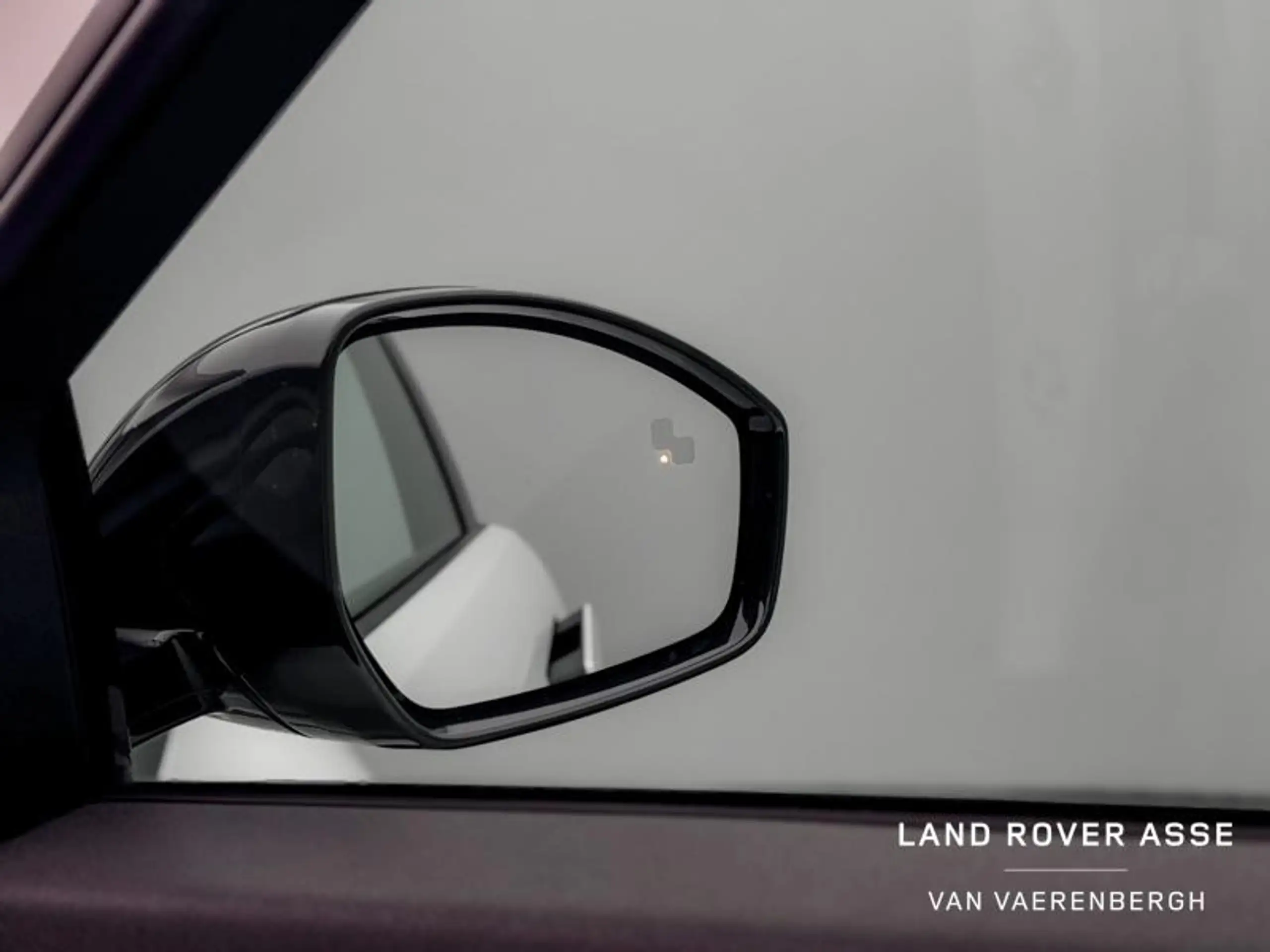 Land Rover - Range Rover Evoque