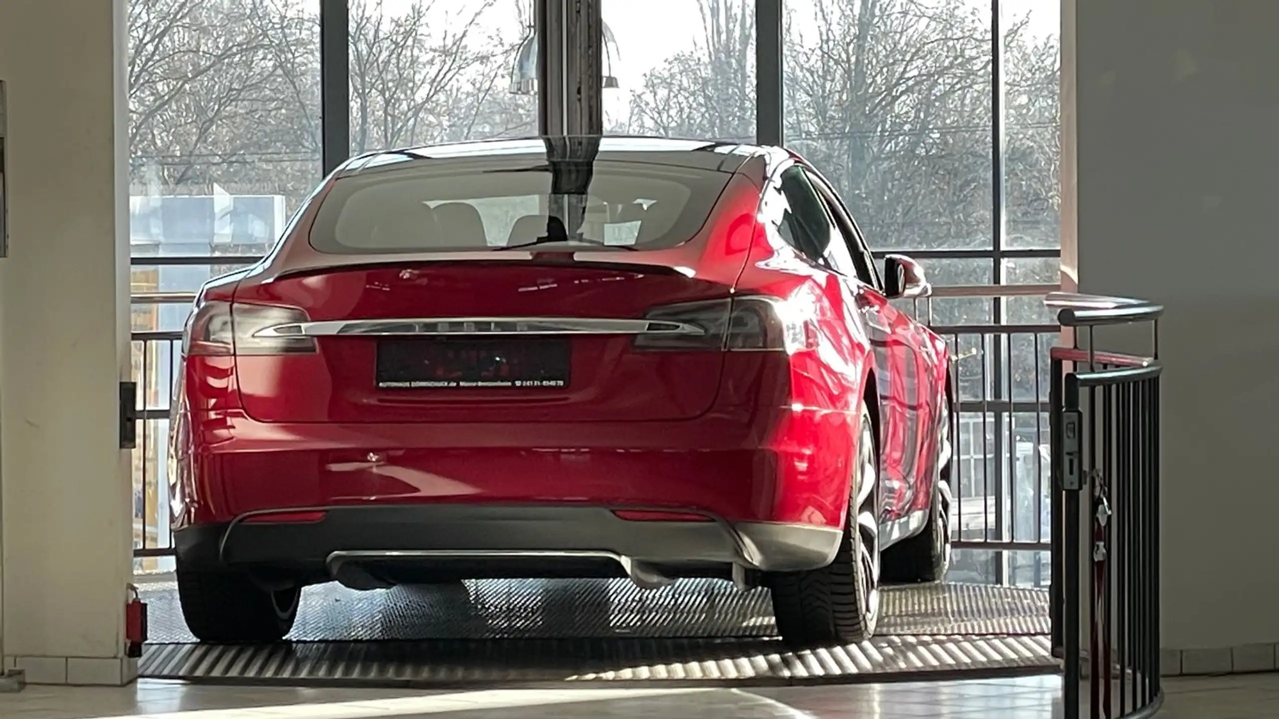 Tesla - Model S