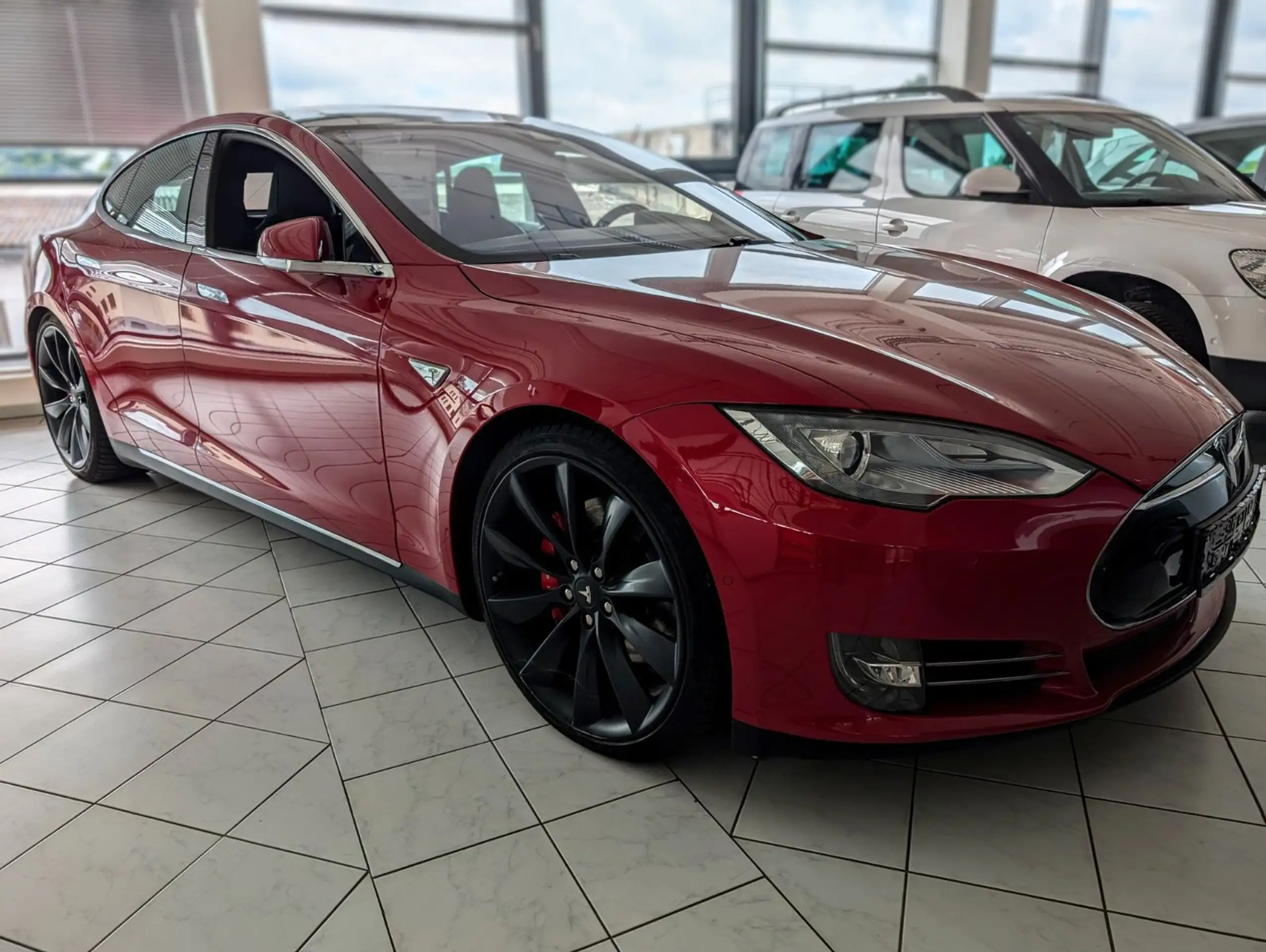 Tesla - Model S