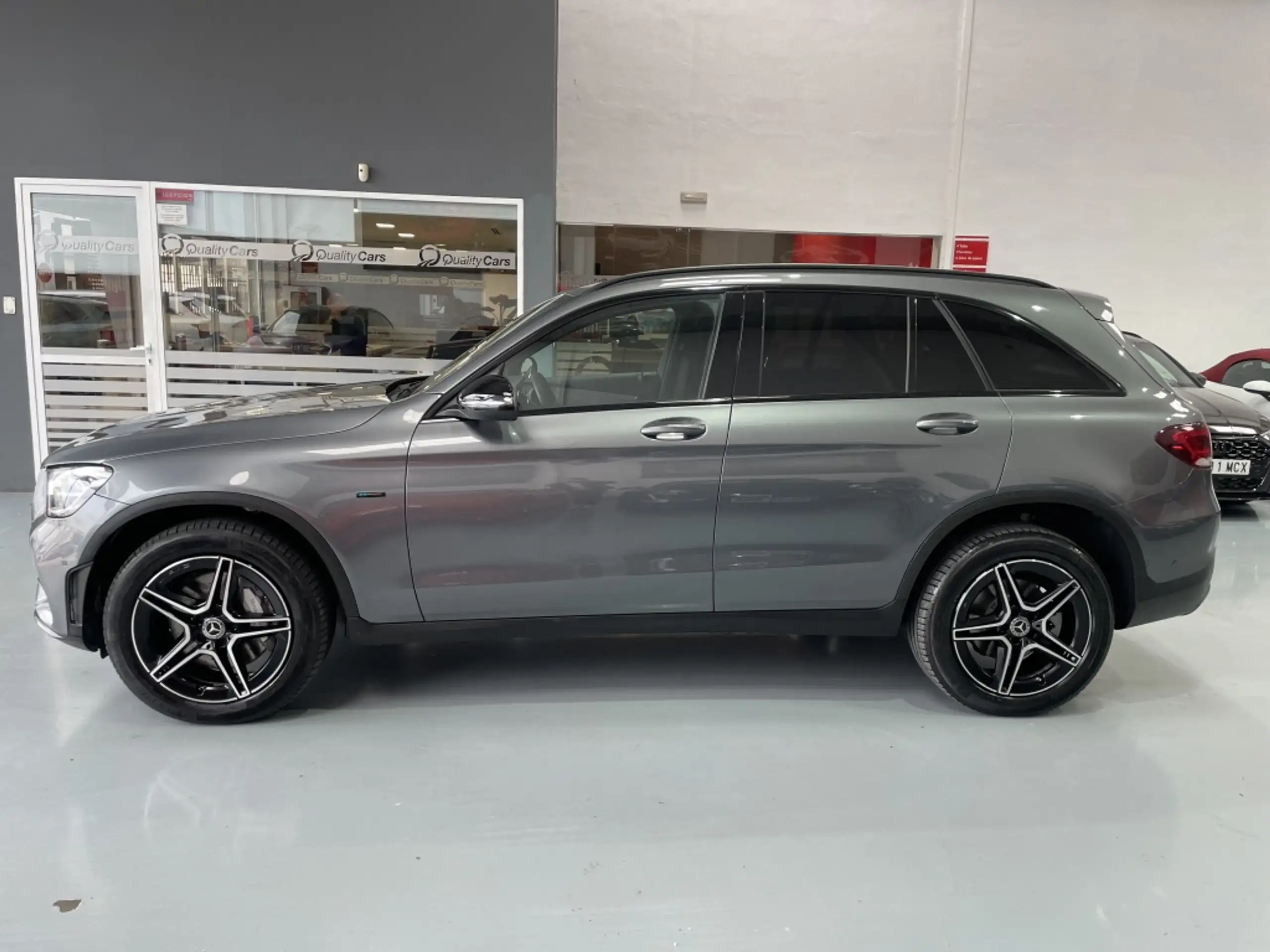 Mercedes-Benz - GLC 300