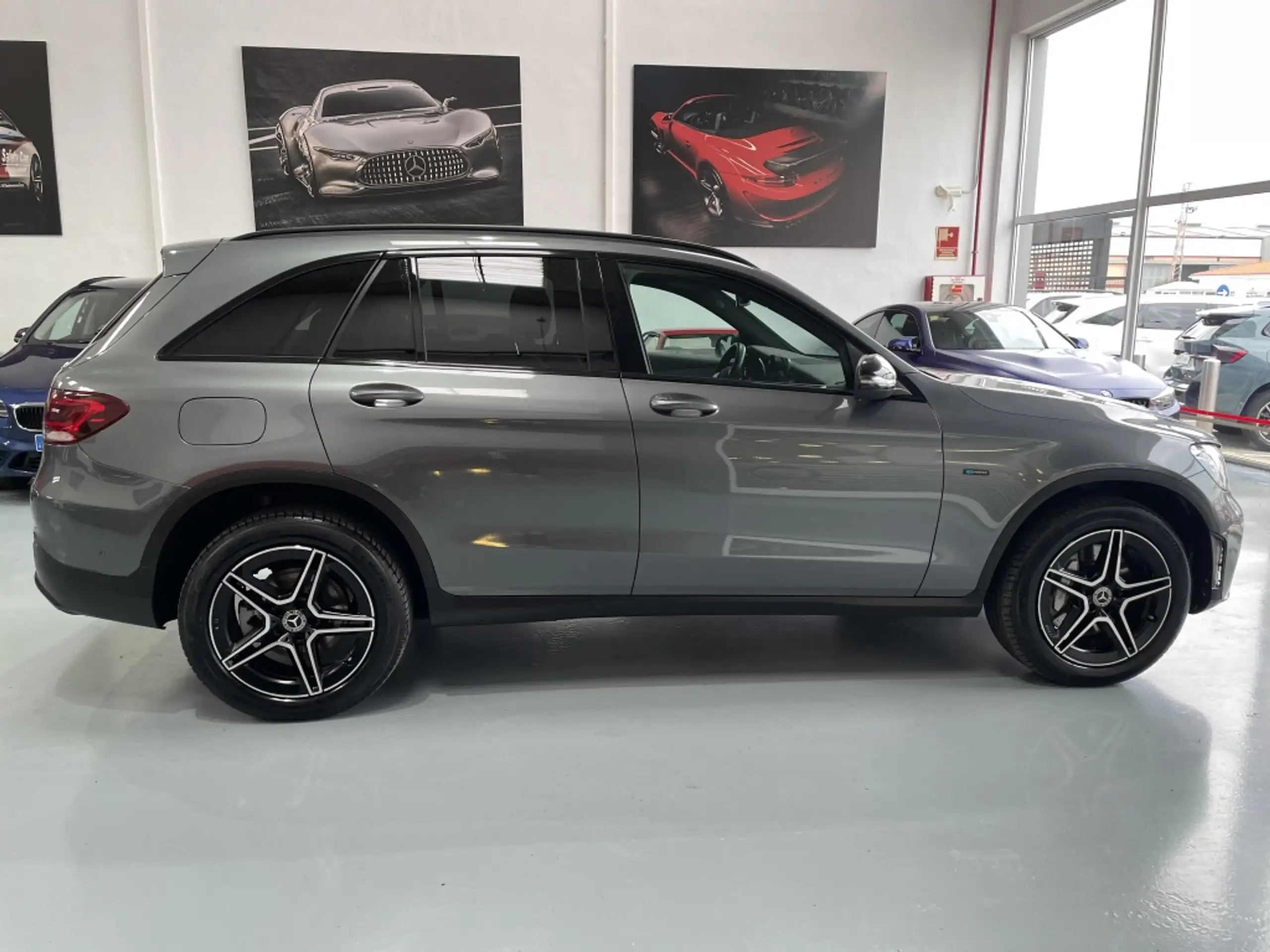 Mercedes-Benz - GLC 300