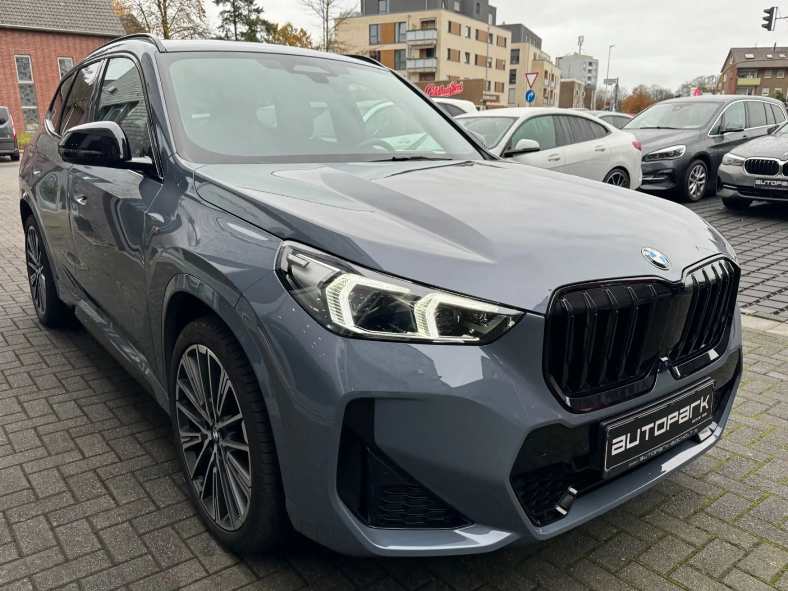 BMW - X1