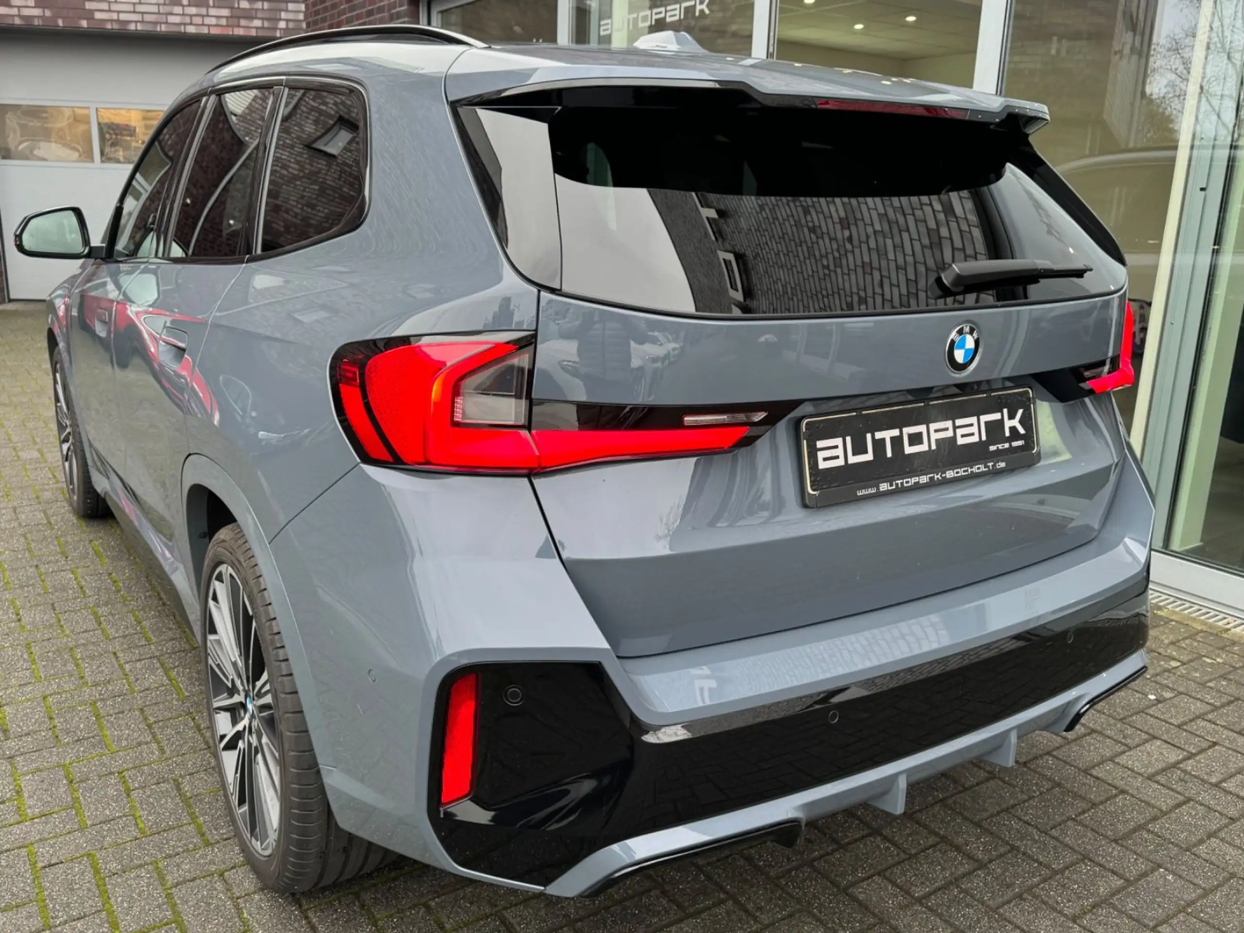 BMW - X1