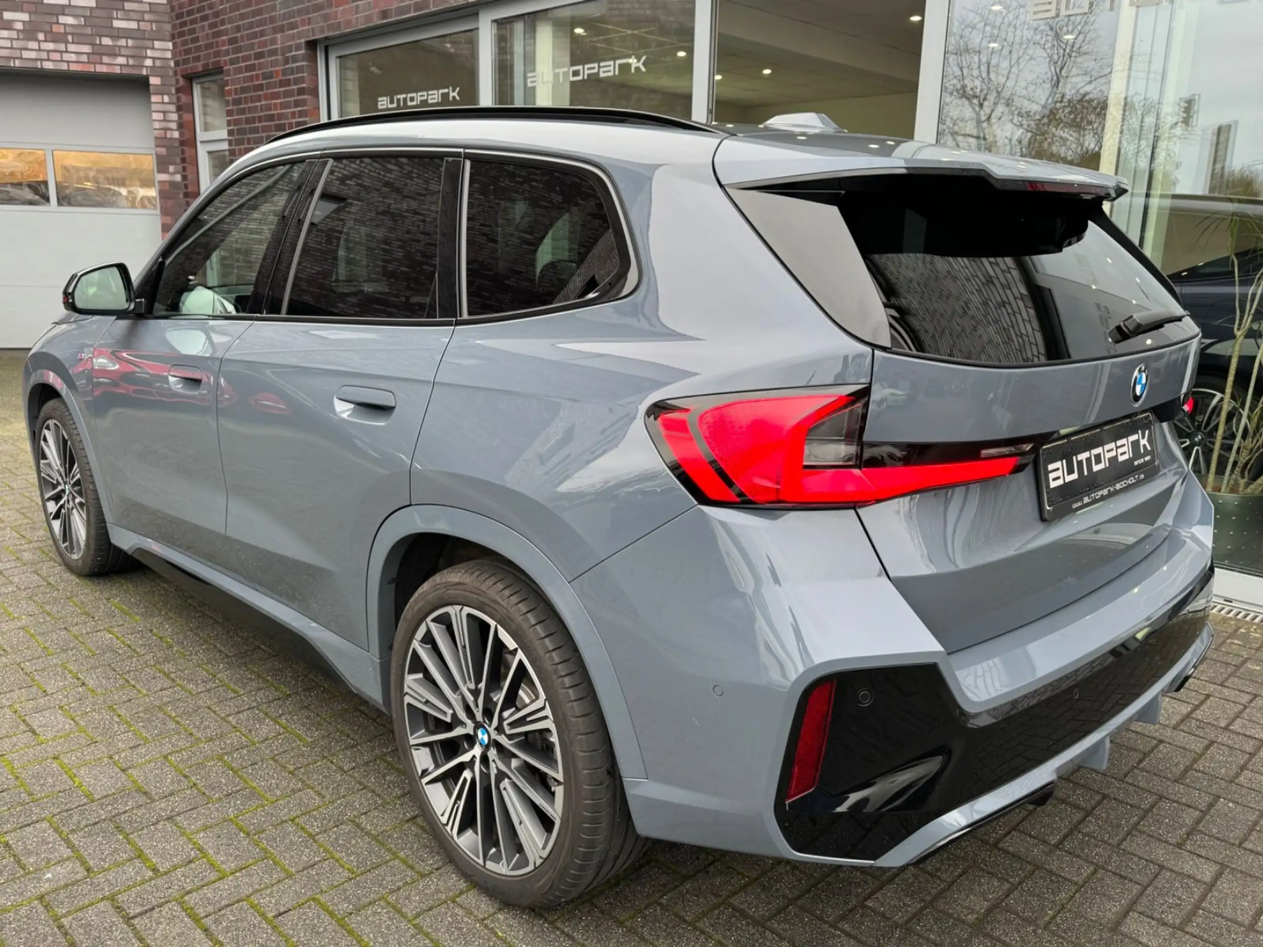 BMW - X1