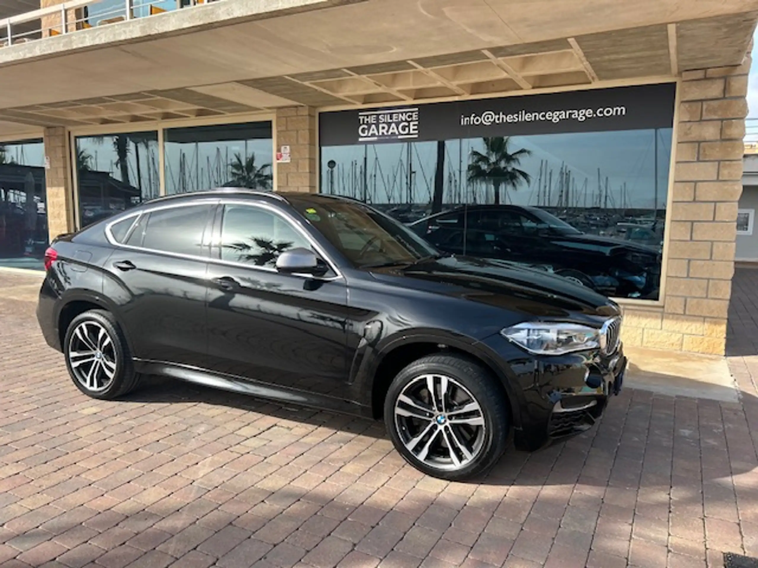 BMW - X6