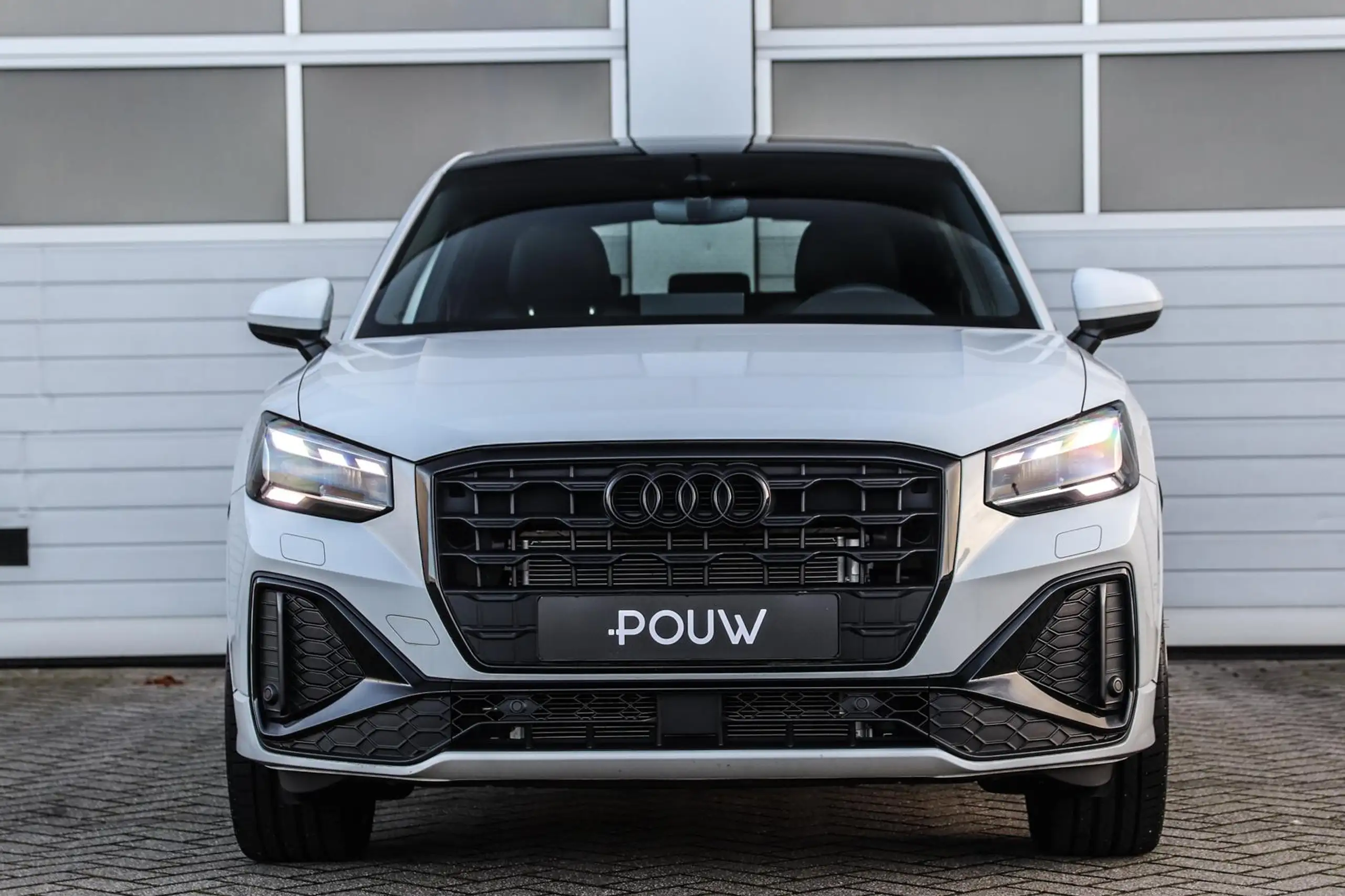 Audi - Q2