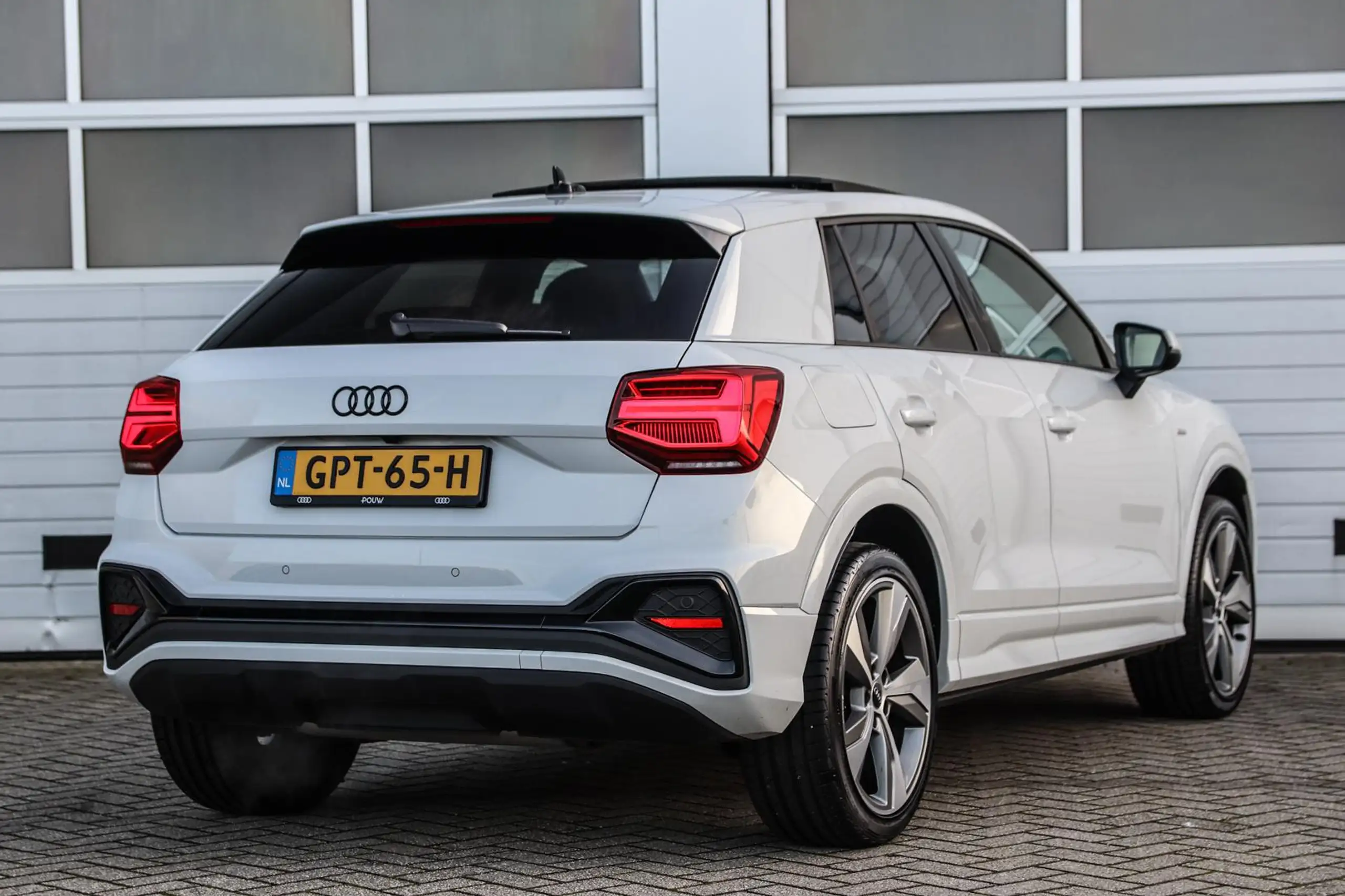 Audi - Q2