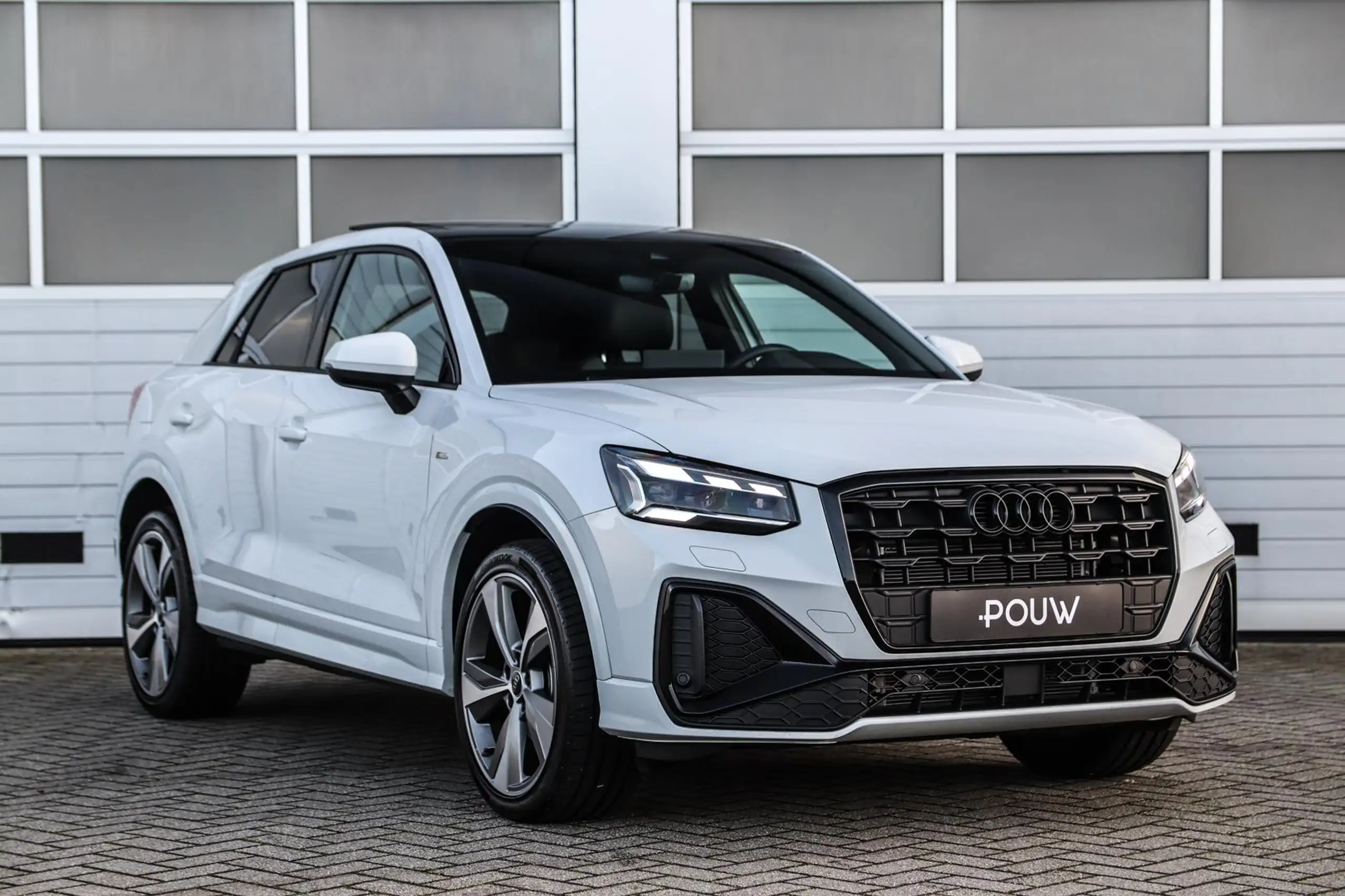 Audi - Q2