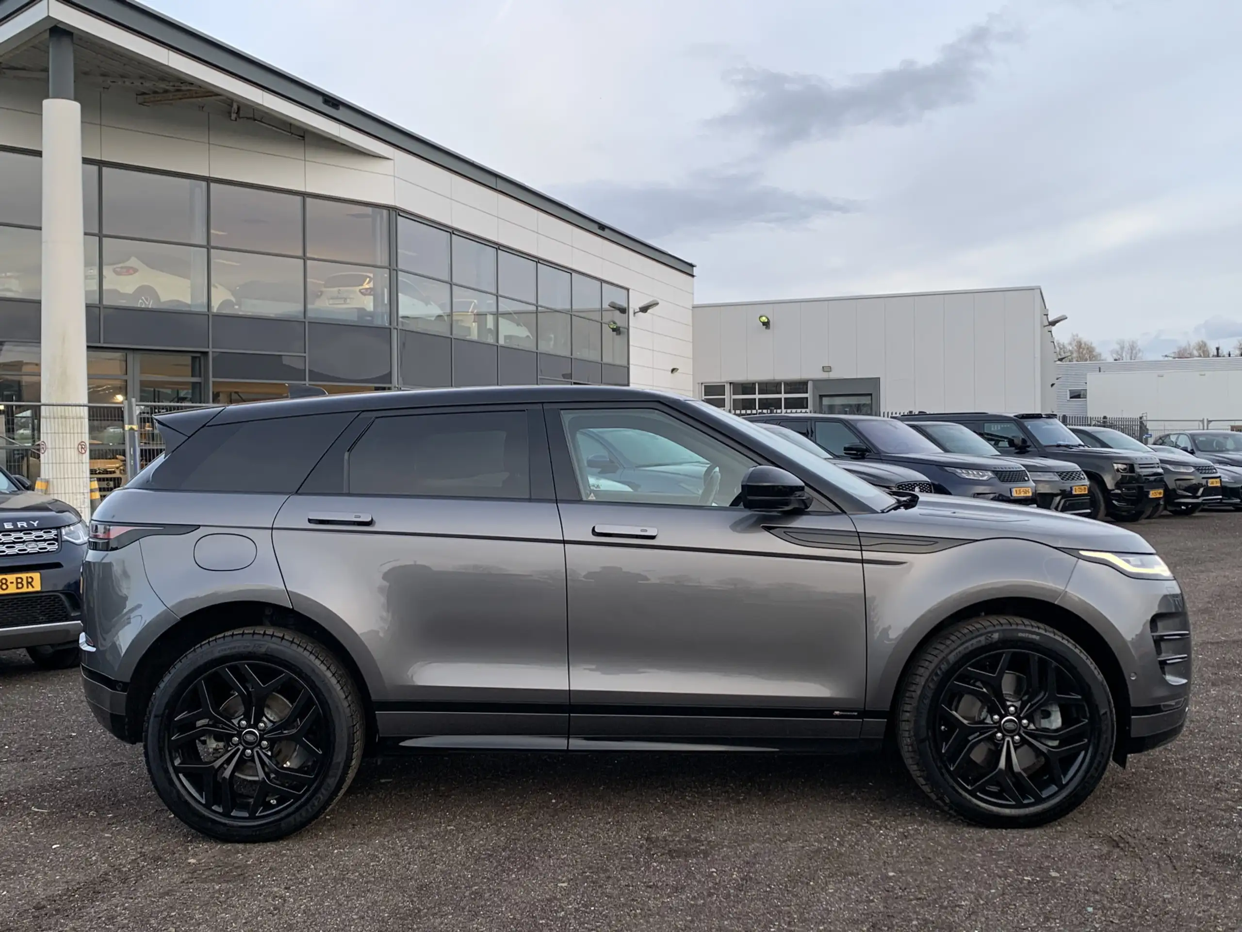 Land Rover - Range Rover Evoque