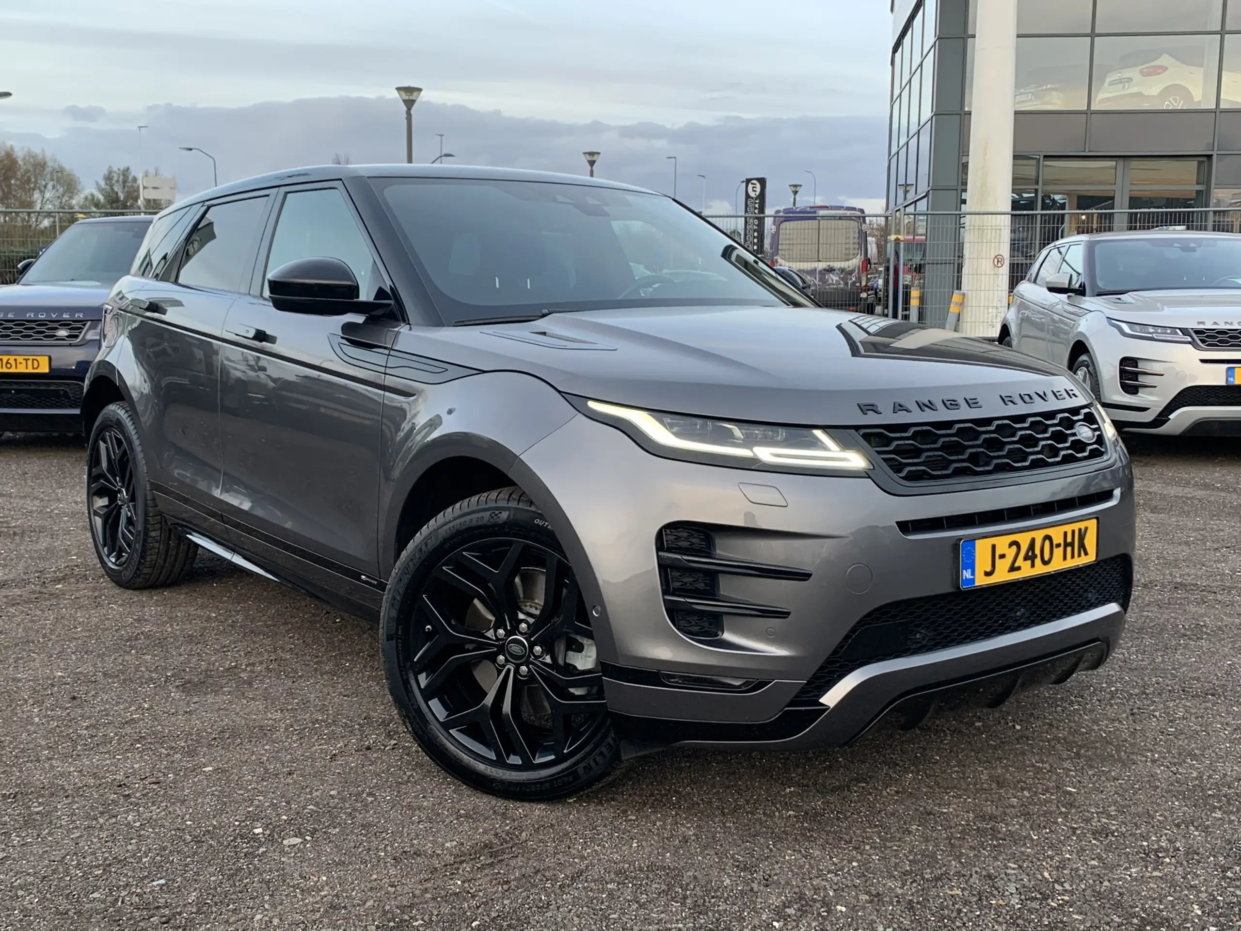 Land Rover - Range Rover Evoque