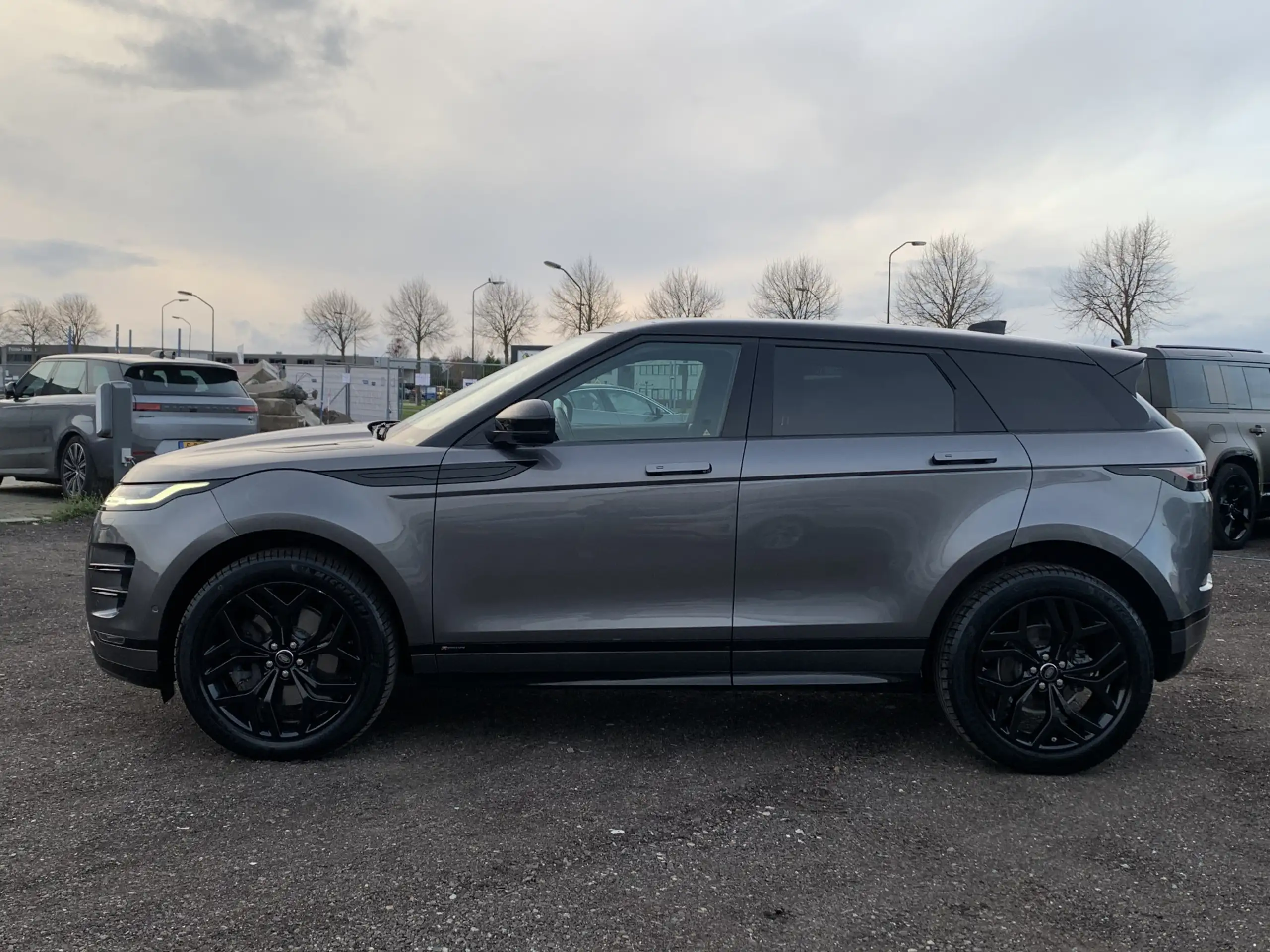 Land Rover - Range Rover Evoque