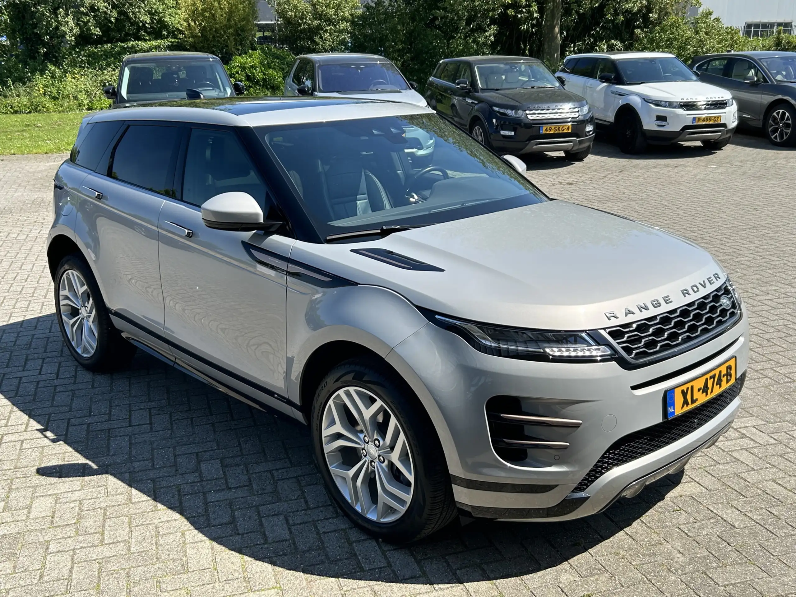 Land Rover - Range Rover Evoque