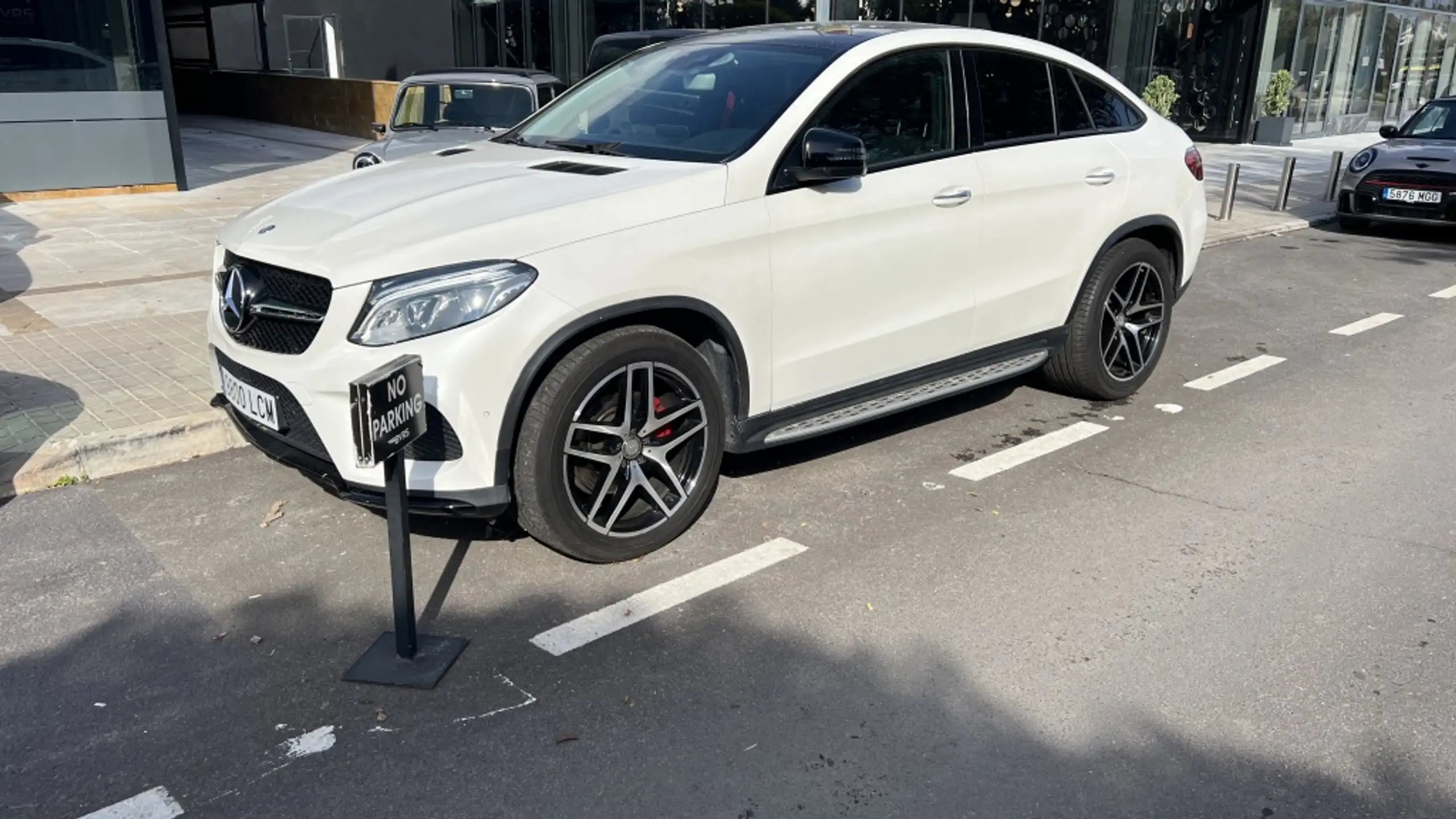 Mercedes-Benz - GLE 350