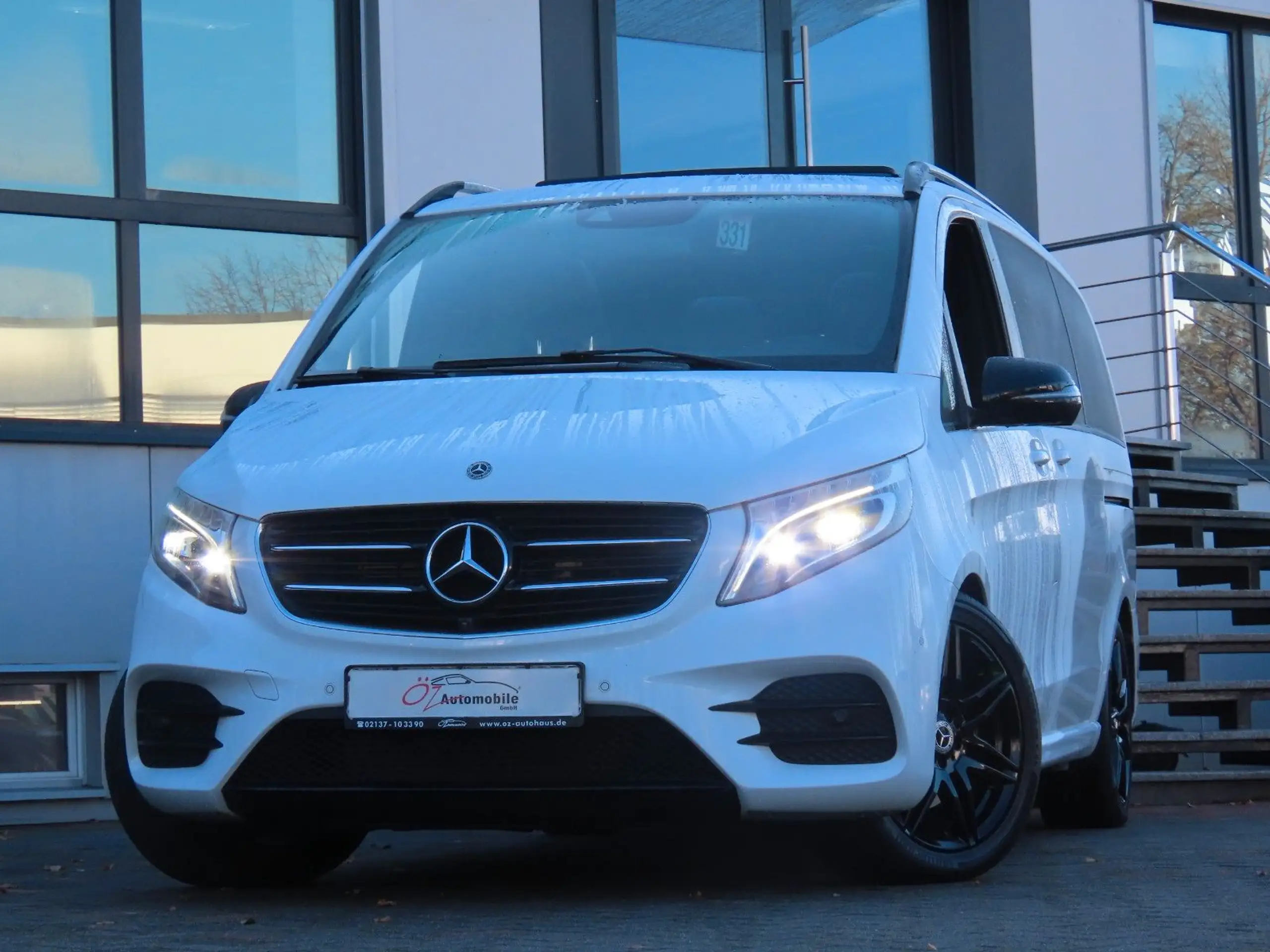 Mercedes-Benz - V 250