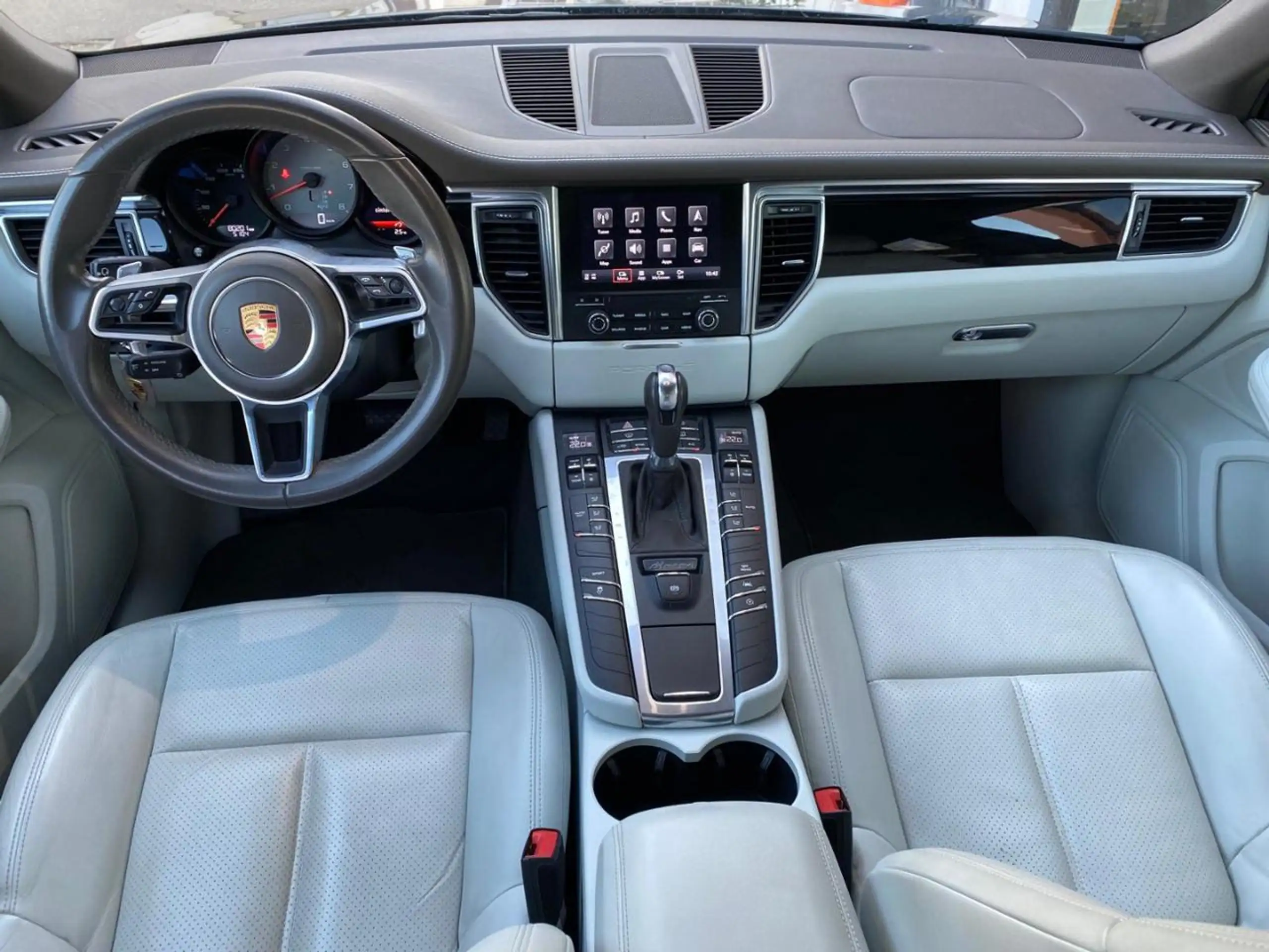 Porsche - Macan