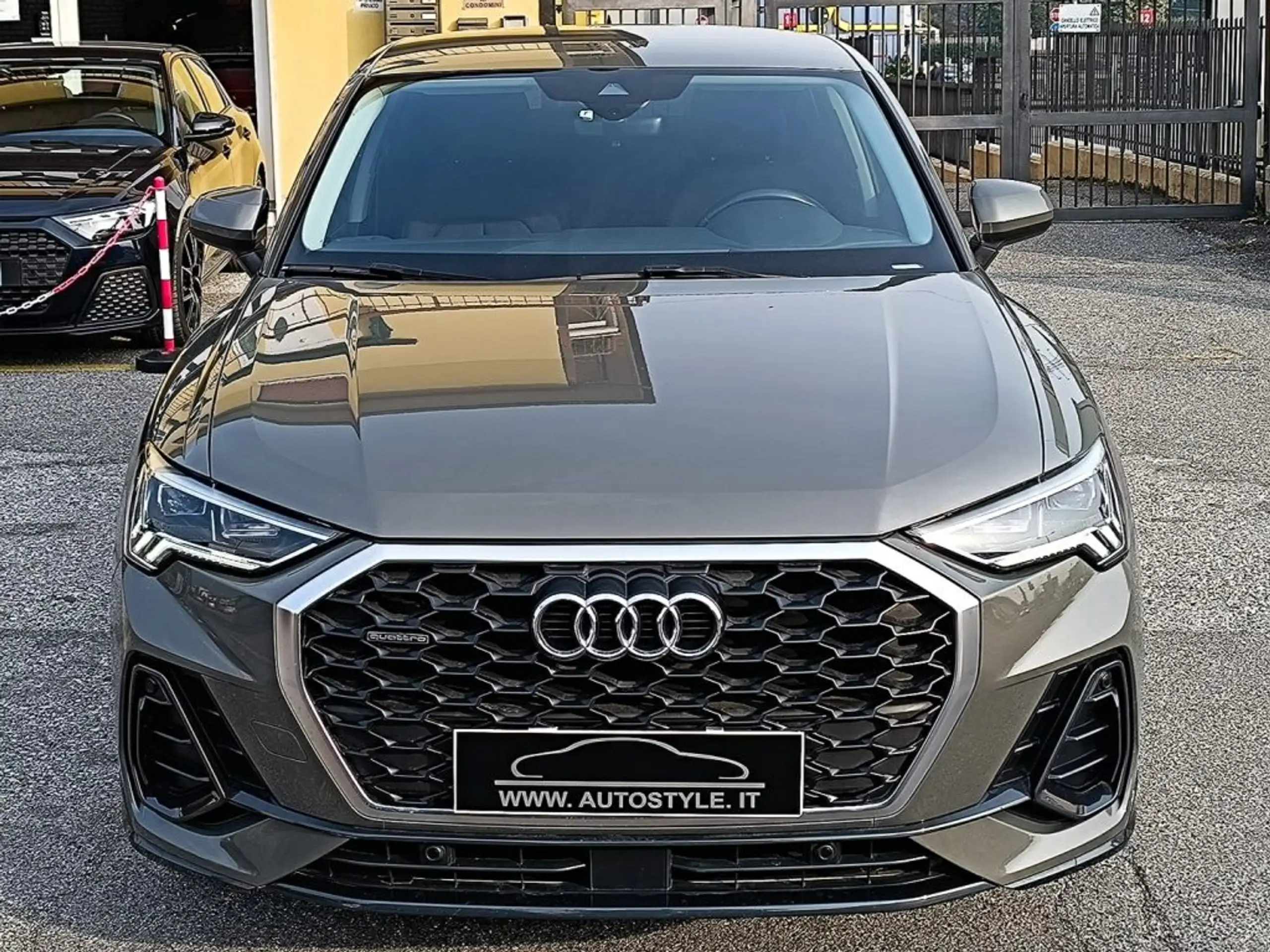 Audi - Q3