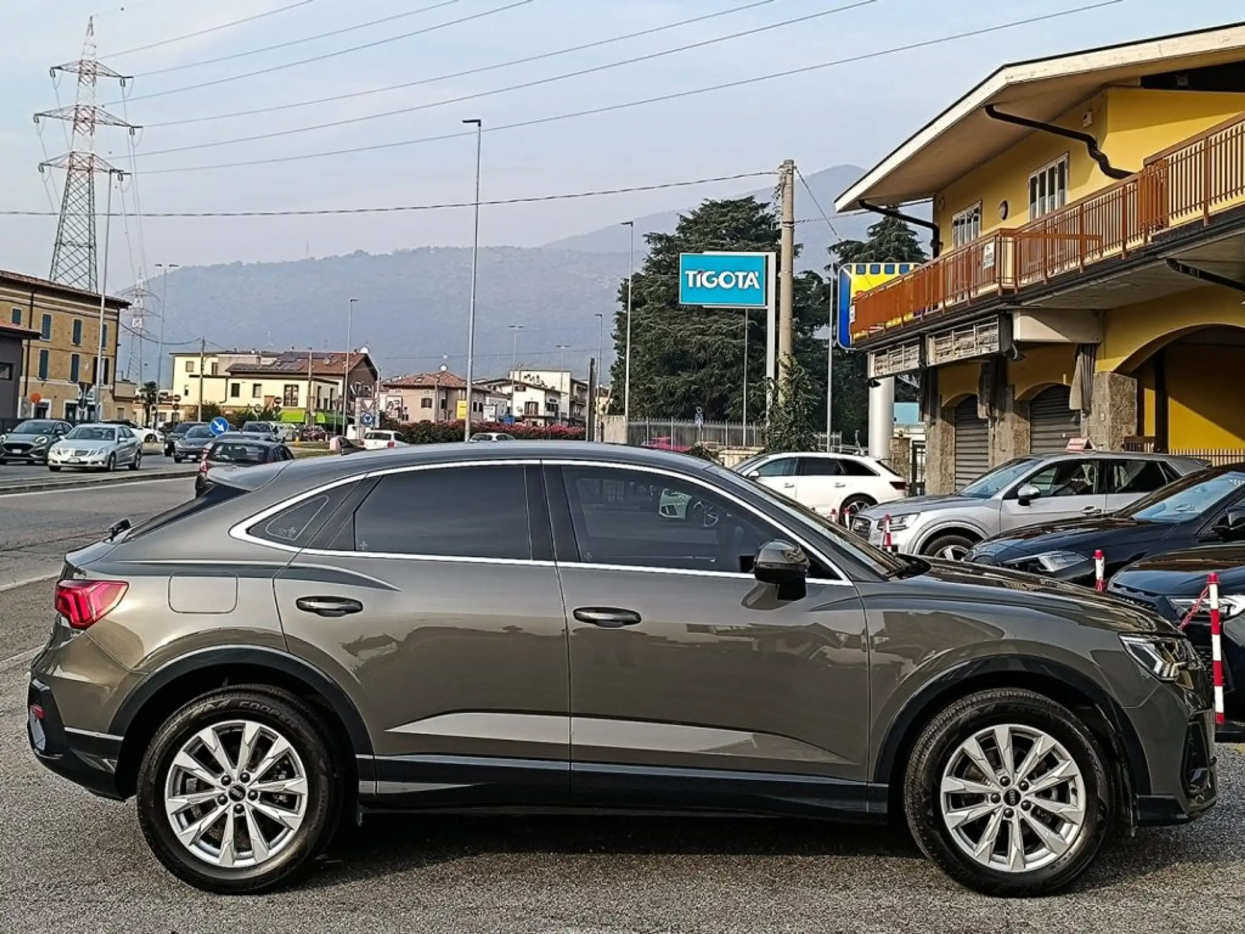 Audi - Q3