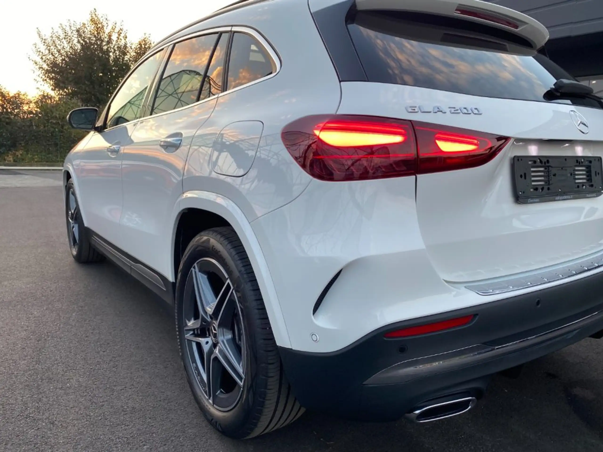 Mercedes-Benz - GLA 200