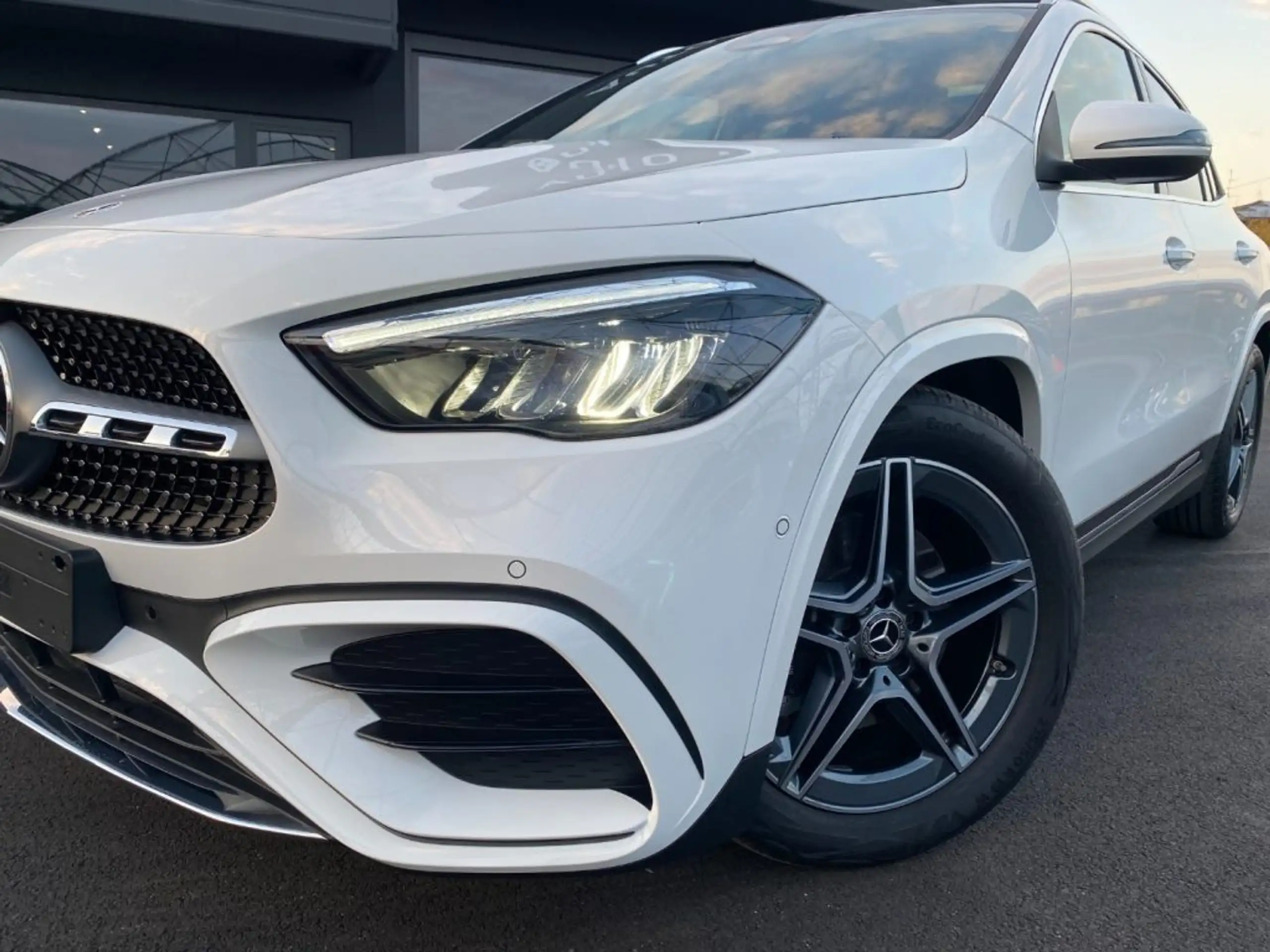 Mercedes-Benz - GLA 200