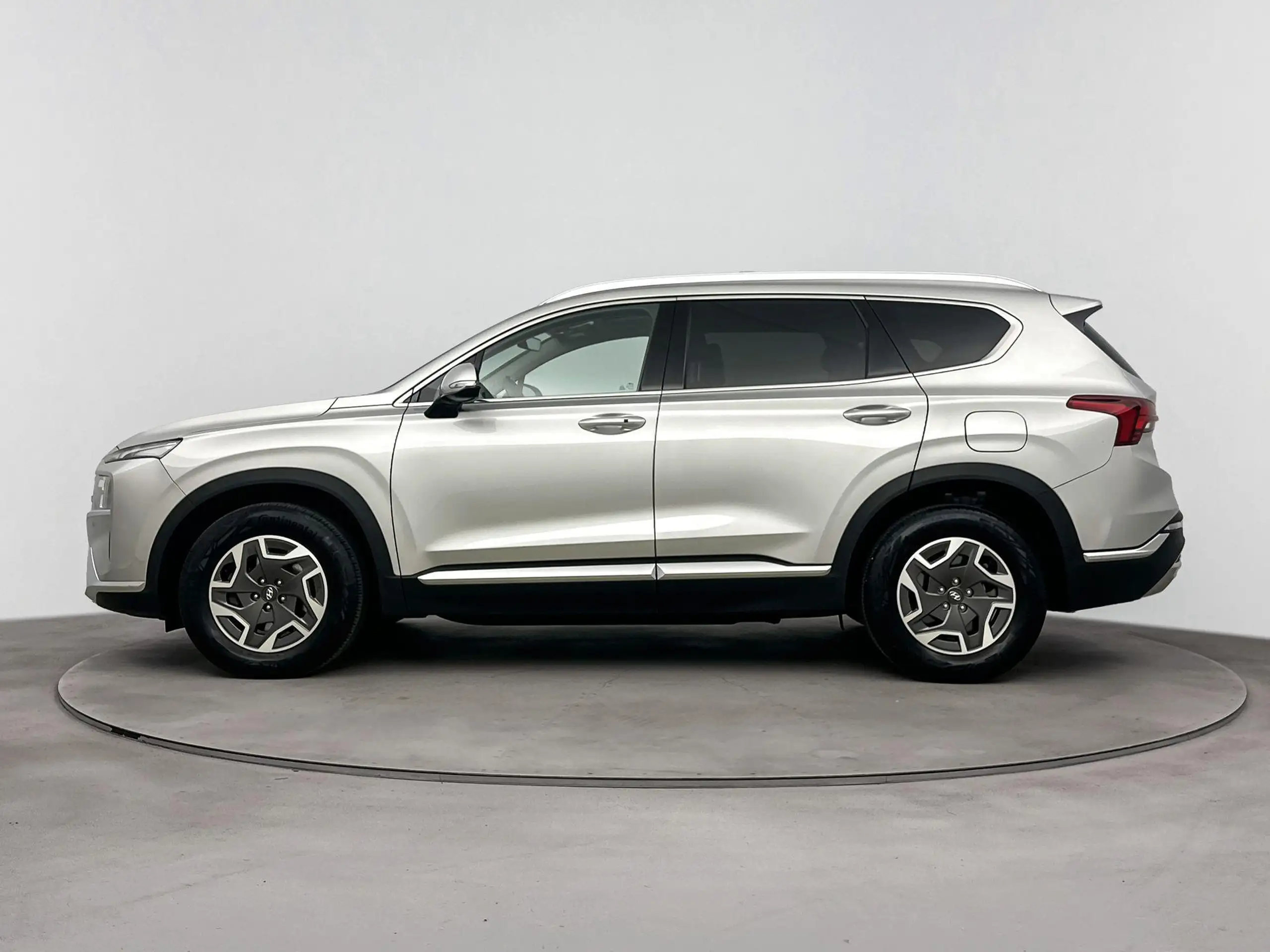 Hyundai - SANTA FE