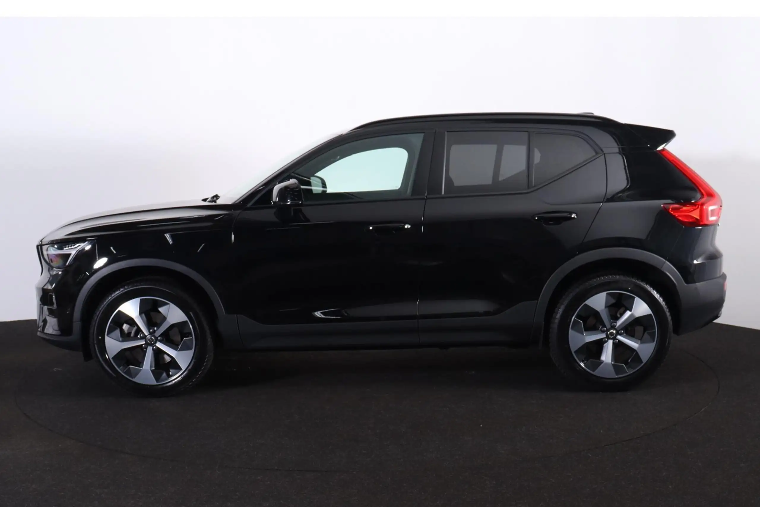 Volvo - XC40