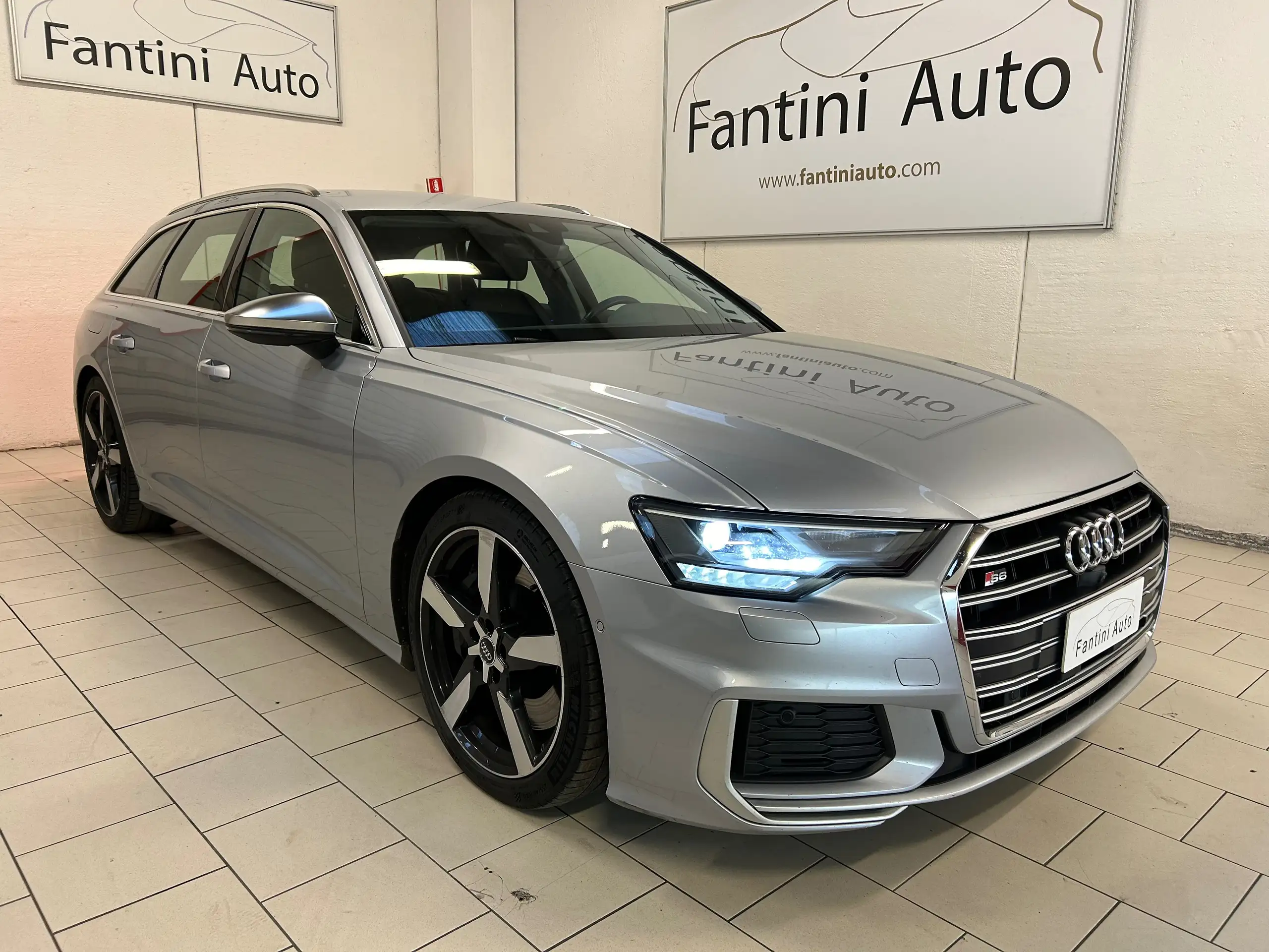 Audi - S6