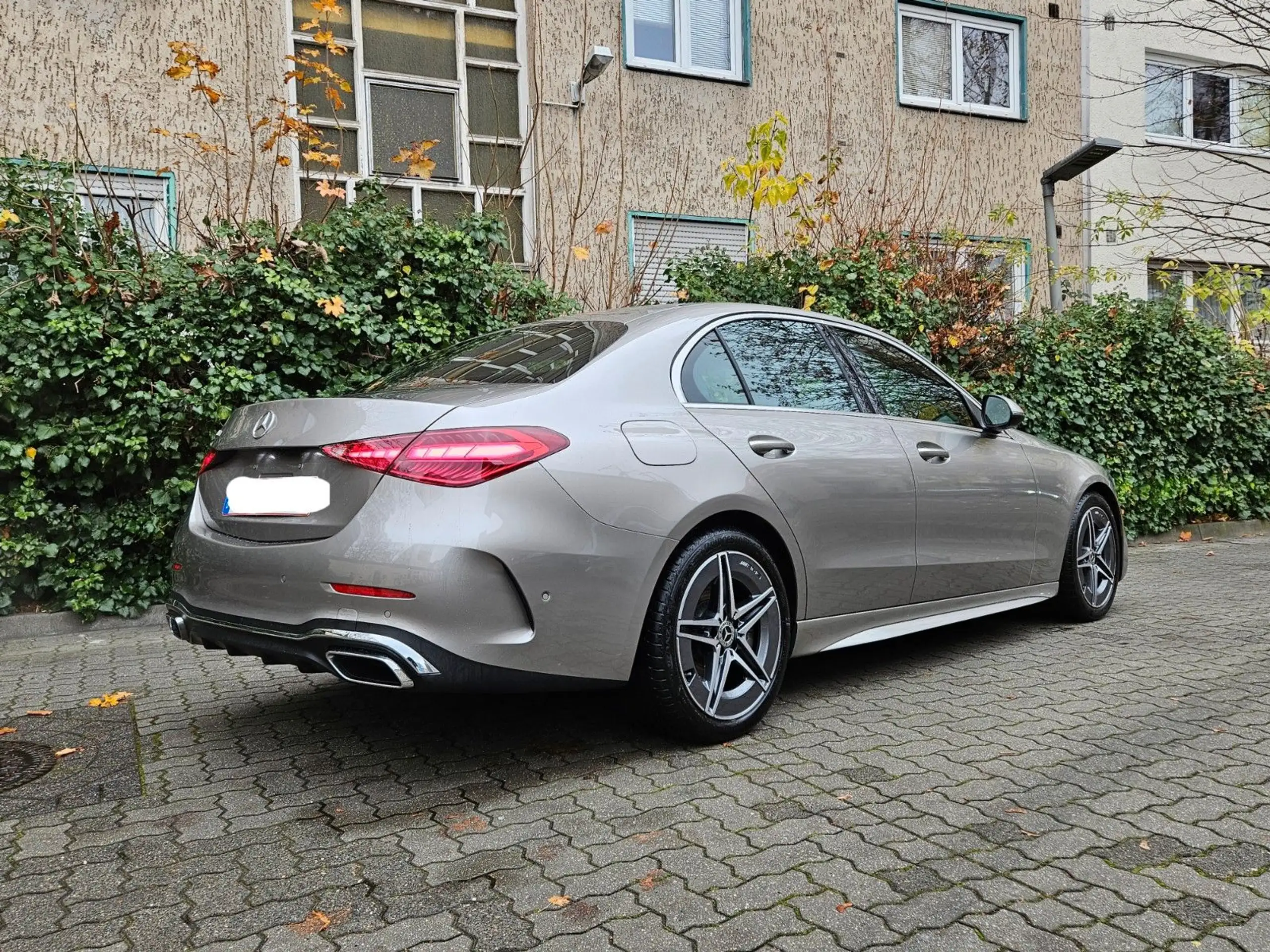 Mercedes-Benz - C 220